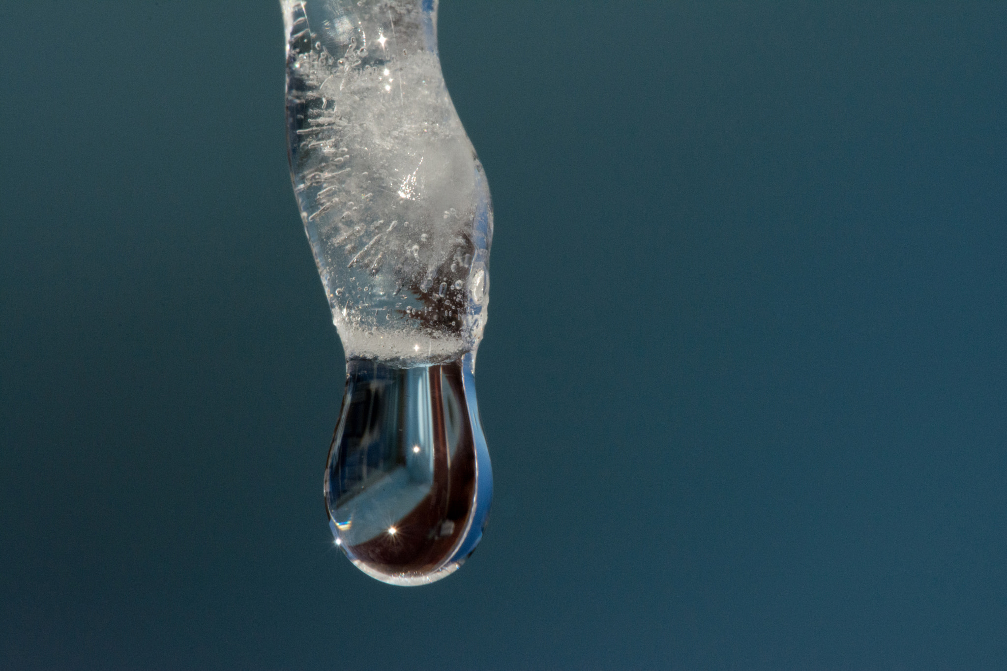 Sigma 150mm F2.8 EX DG Macro HSM sample photo. Drop photography
