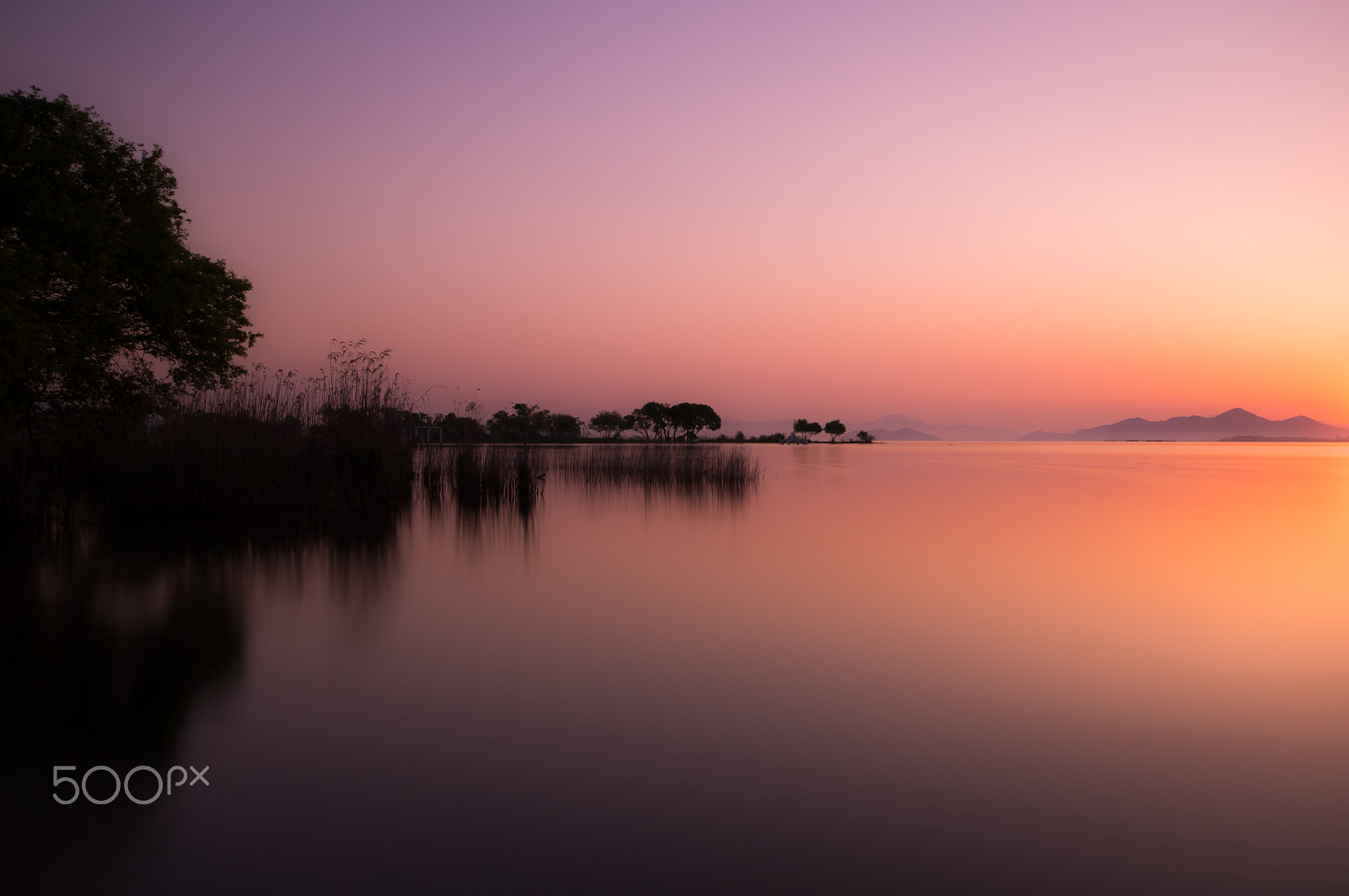 Sigma AF 10-20mm F4-5.6 EX DC sample photo. 21-54:morning lake photography