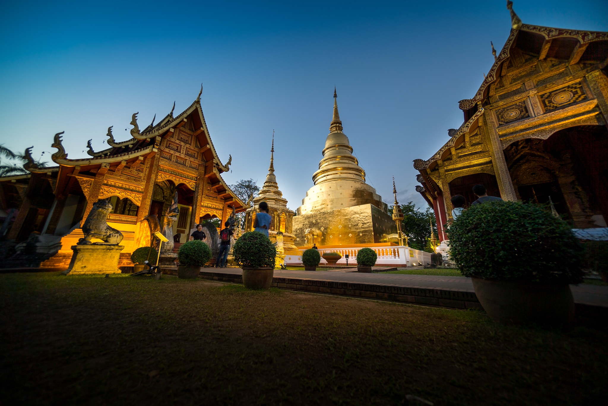 Sony a7S II + Sony E 10-18mm F4 OSS sample photo. Wat phra singh, chiang mai, thailand photography