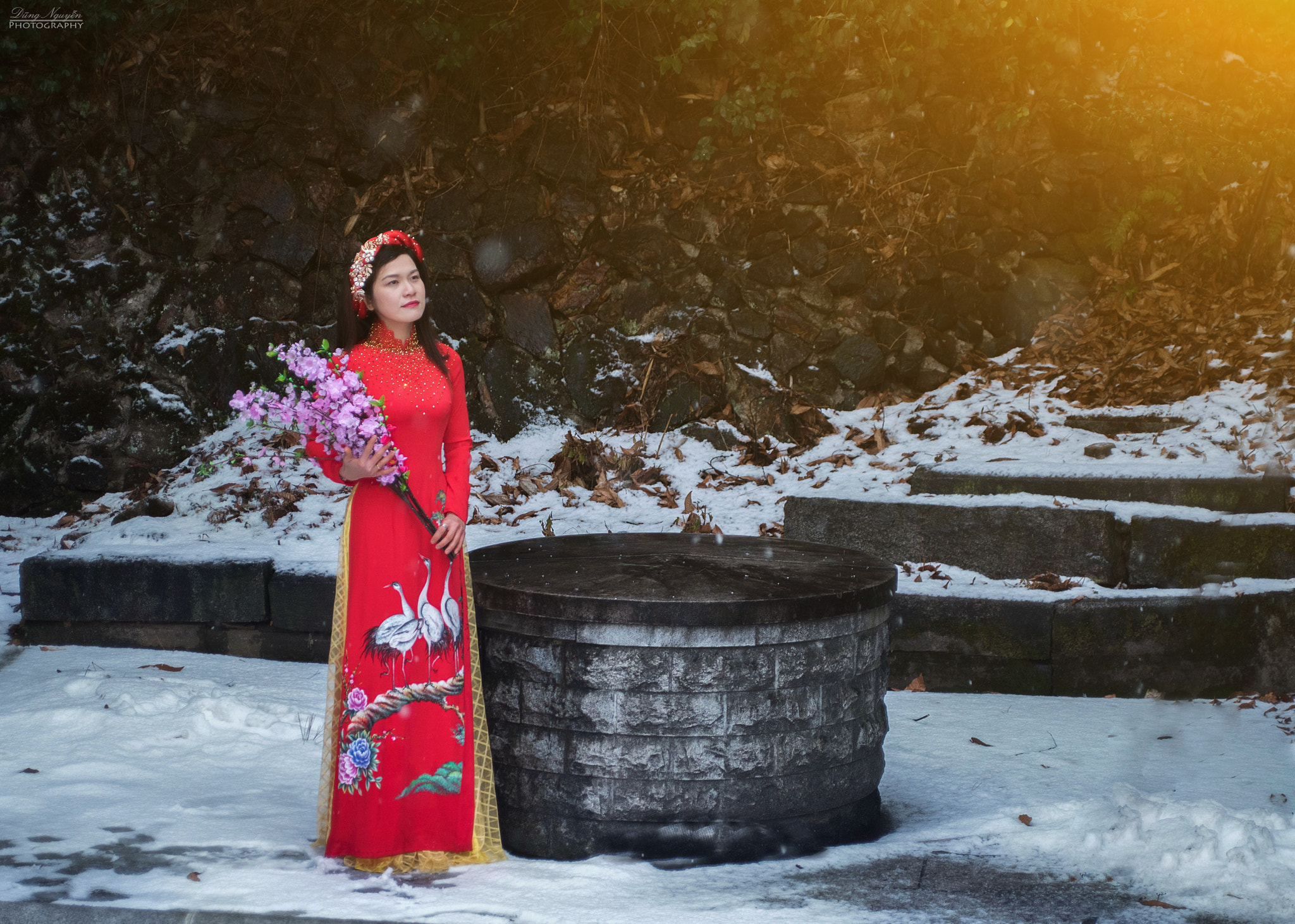 AF Zoom-Nikkor 28-100mm f/3.5-5.6G sample photo. Ao dai photography