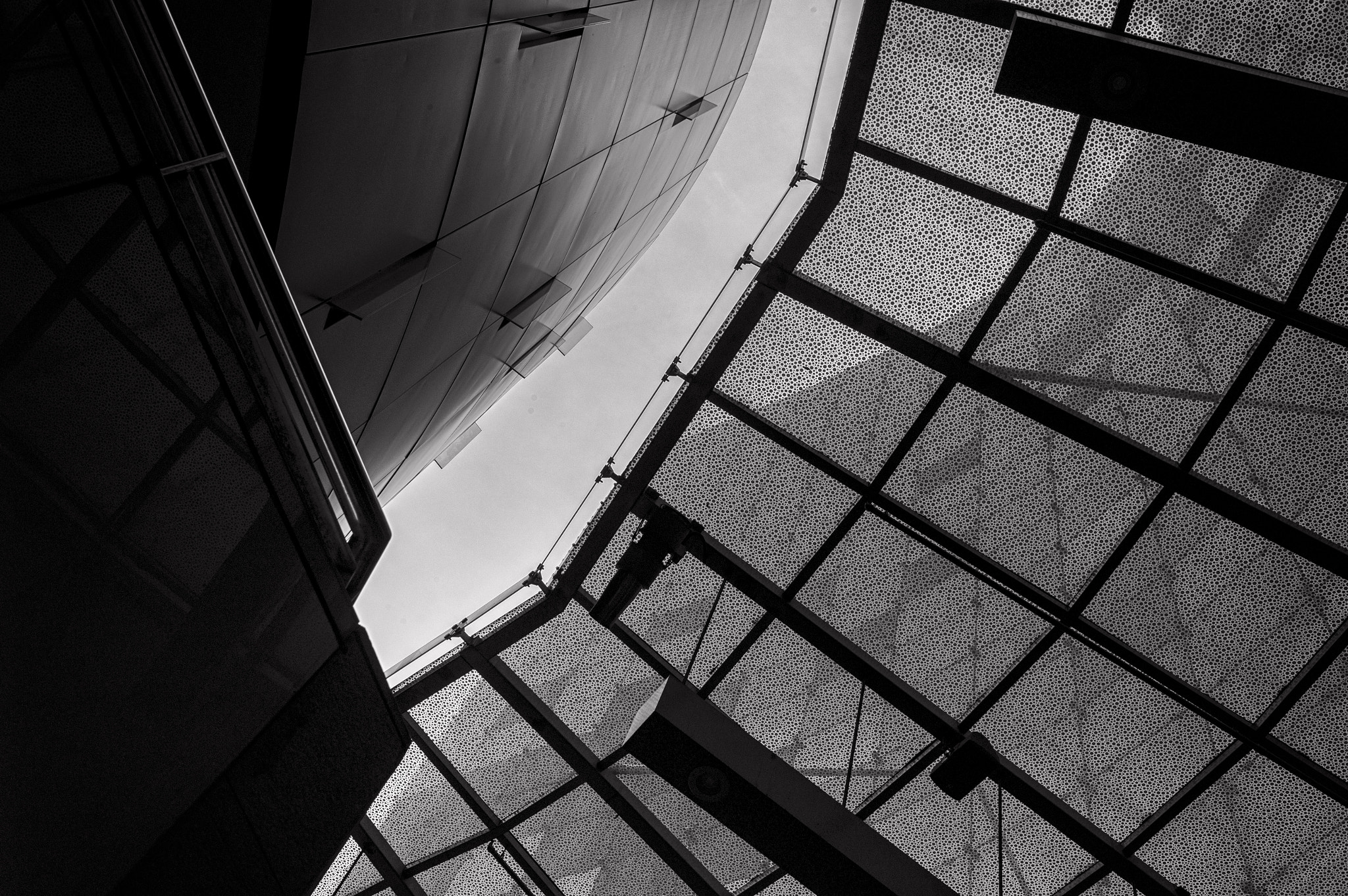 Leica M9 + Summicron-M 35mm f/2 (IV) sample photo. Skylight photography