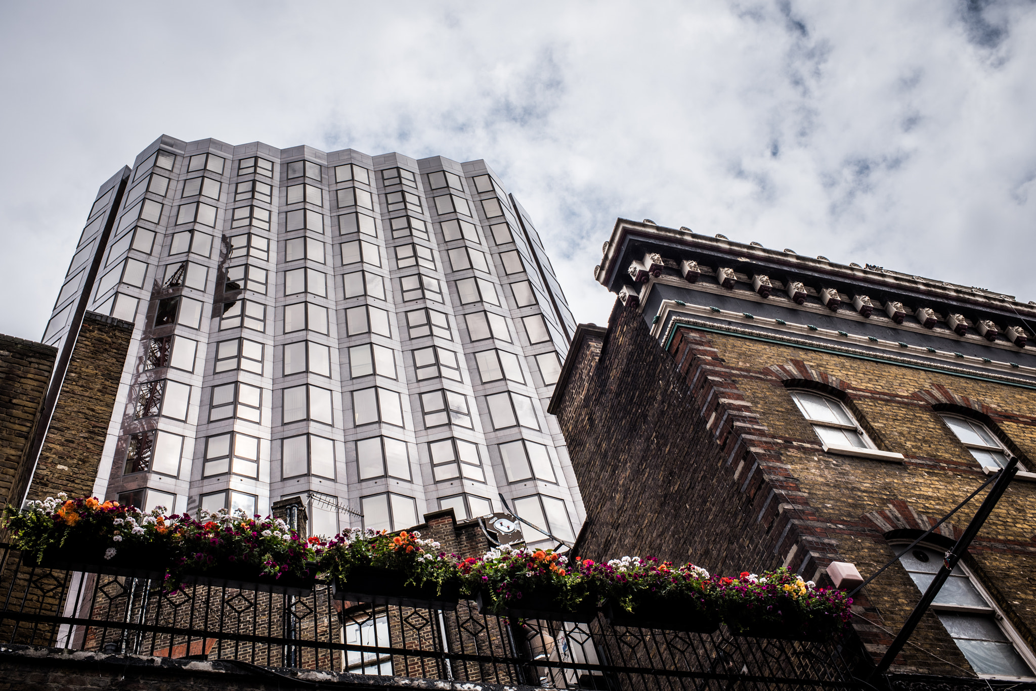 Nikon AF-S Nikkor 35mm F1.4G sample photo. London architechture photography