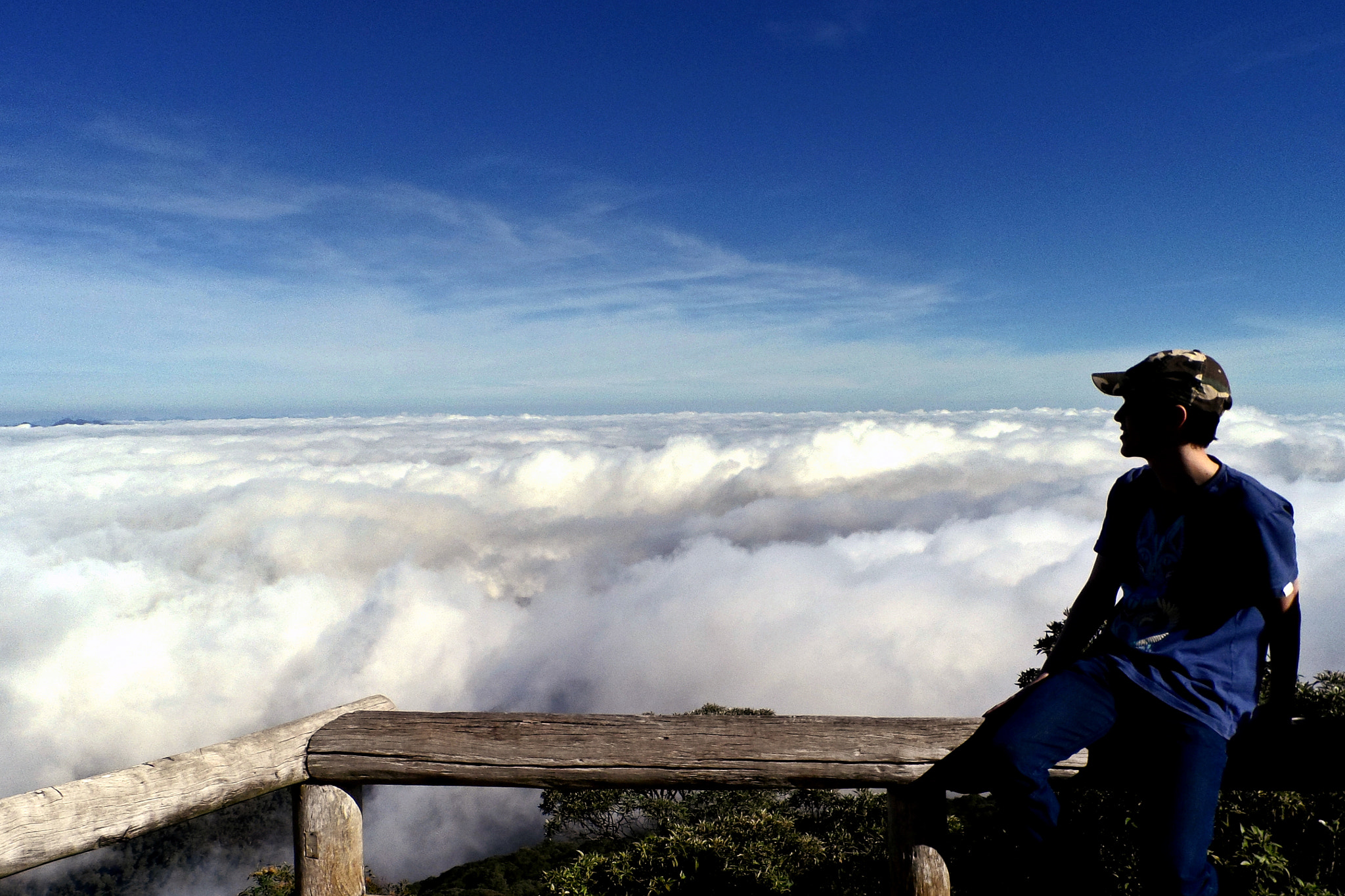 Samsung WB150 / WB150F / WB152 / WB152F / WB151 / WB151F / WB140 sample photo. Sobre as nuvens photography