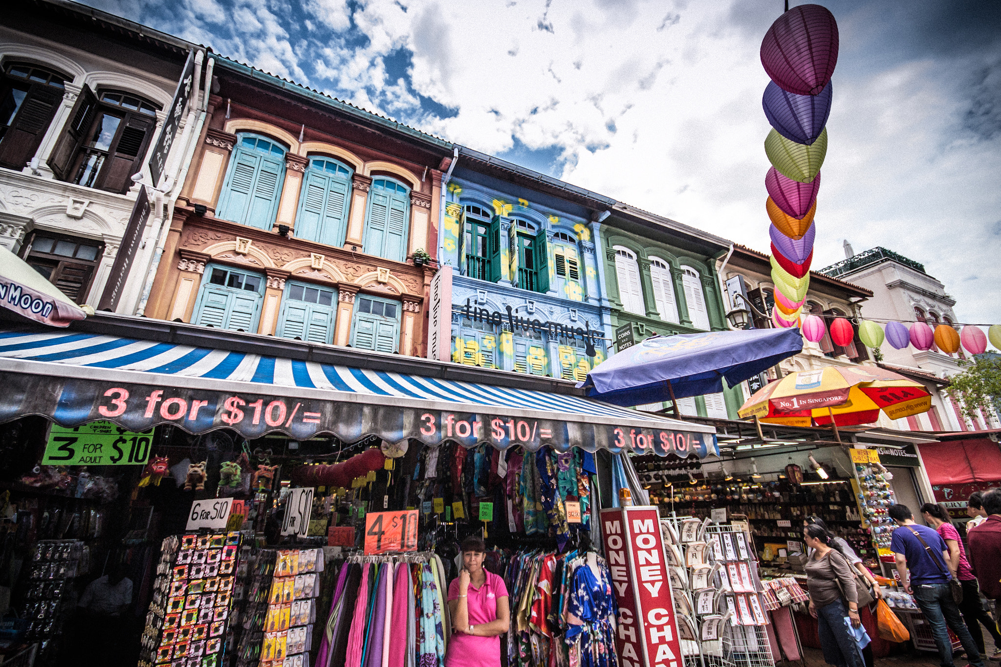 Sigma 10-20mm F4-5.6 EX DC HSM sample photo. Streets of singapore photography