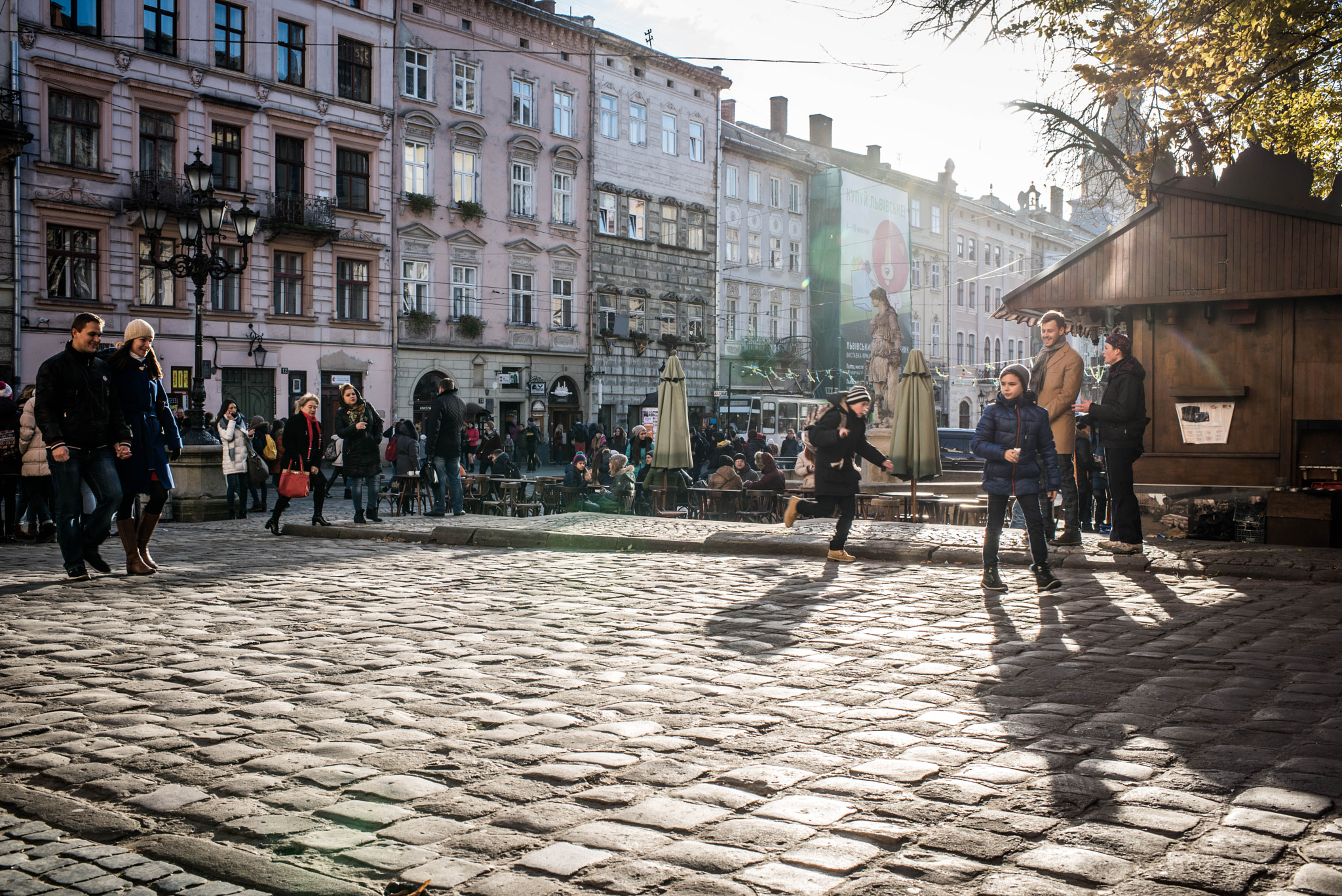 Nikon AF-S Nikkor 35mm F1.4G sample photo. Lviv central square photography