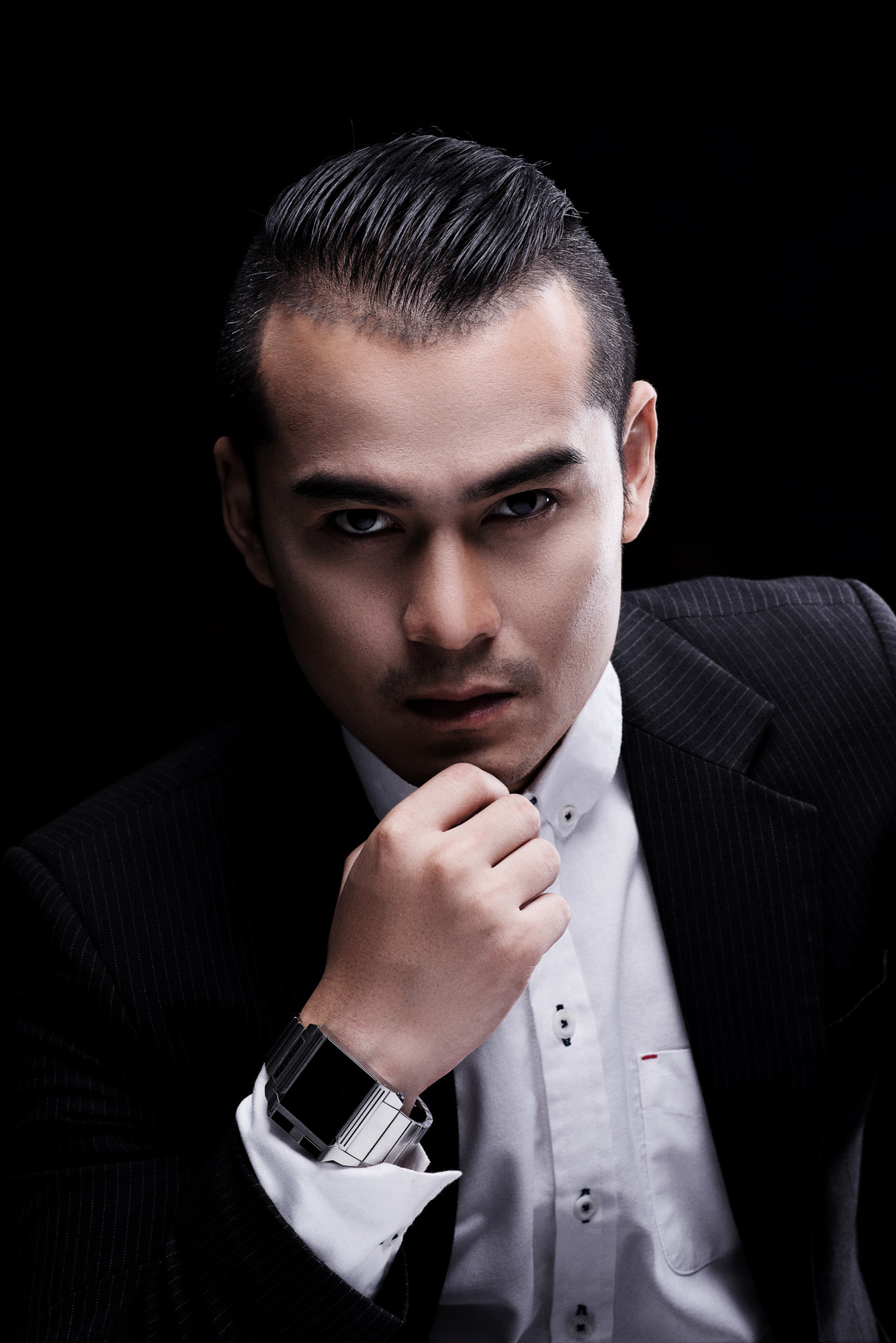 Nikon AF-Nikkor 80-200mm F2.8D ED sample photo. Man in black photography