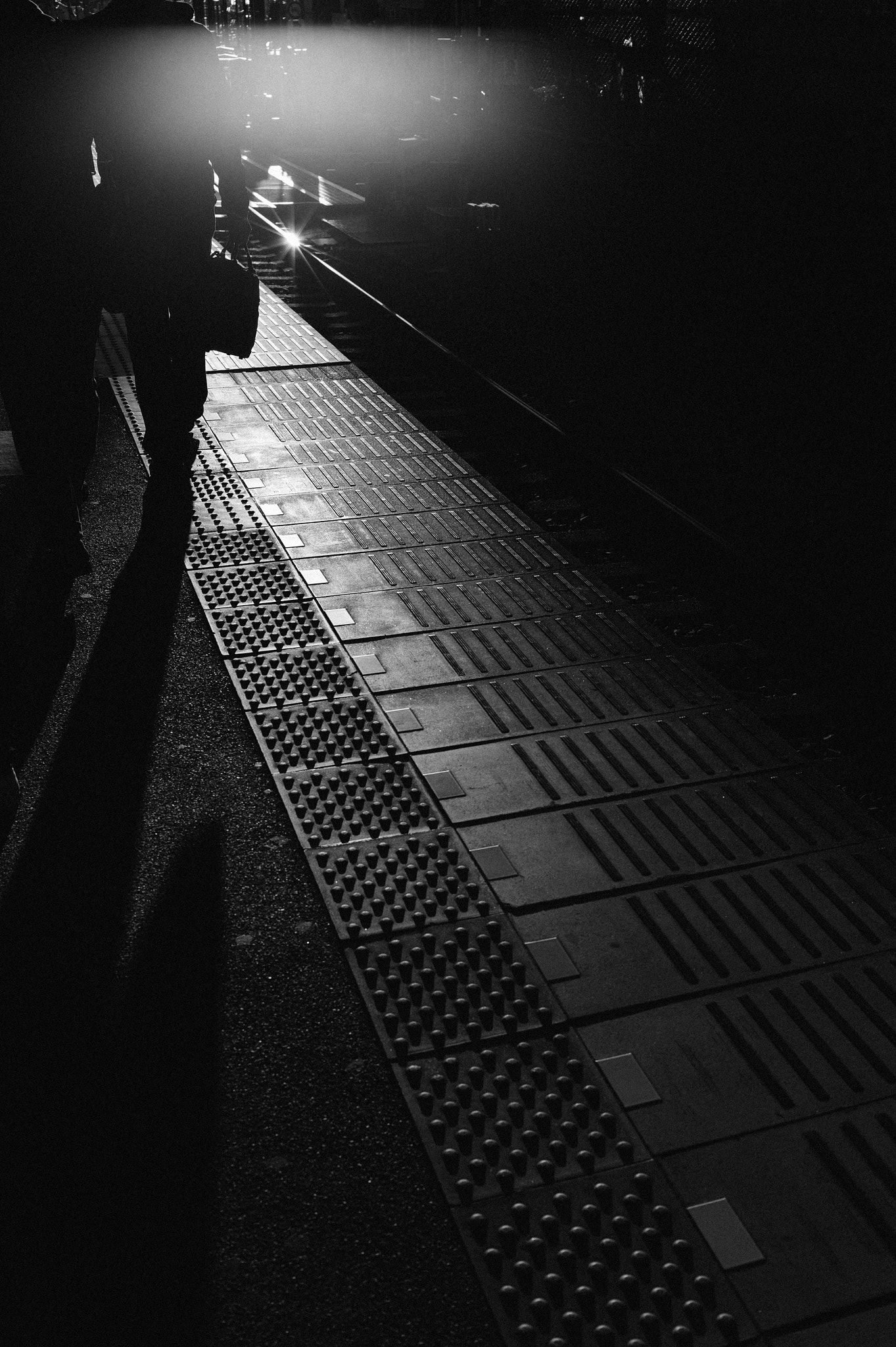 Leica Summilux-M 35mm F1.4 ASPH sample photo. The beginning of the day photography