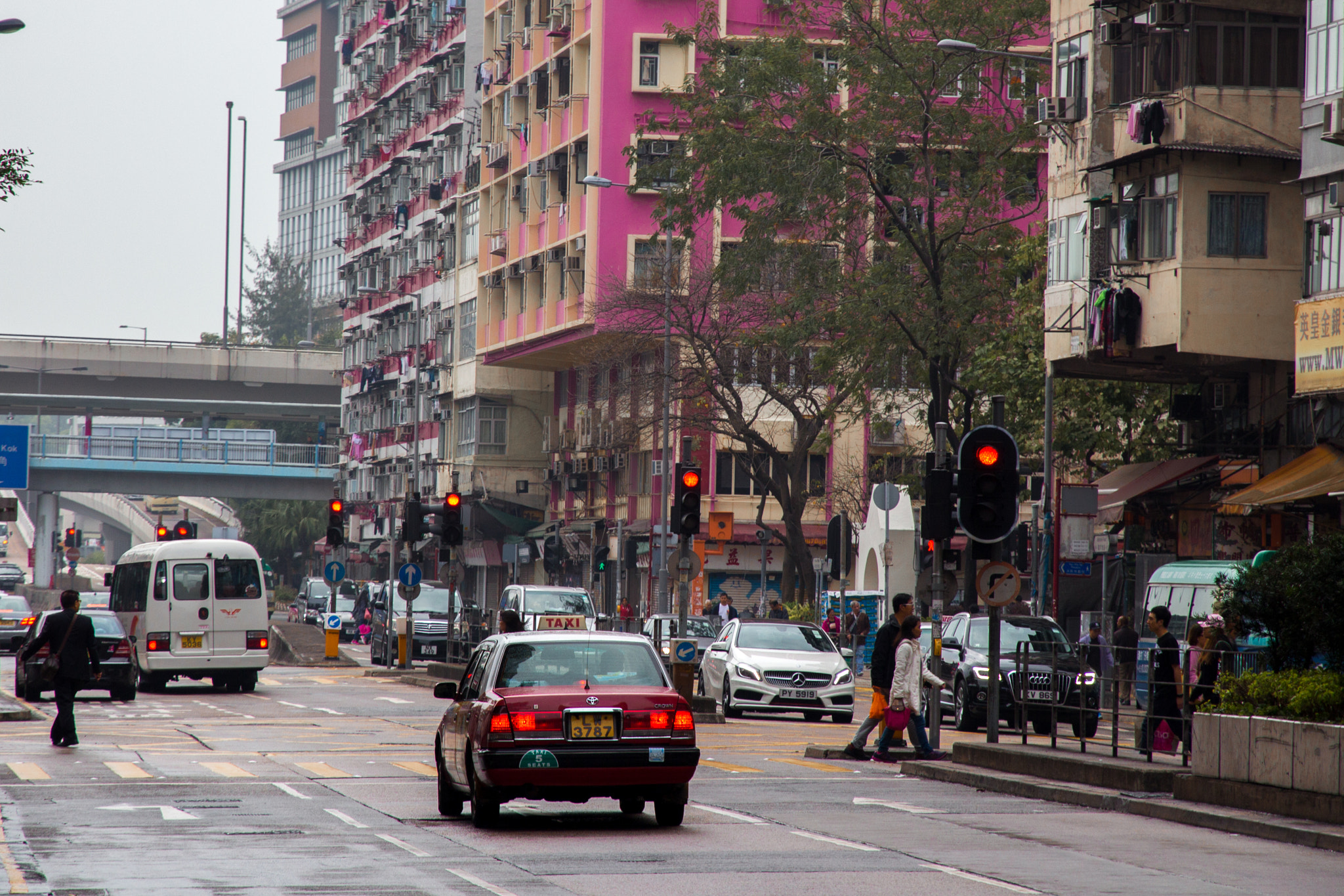 Canon EOS 650D (EOS Rebel T4i / EOS Kiss X6i) sample photo. Taxi! photography