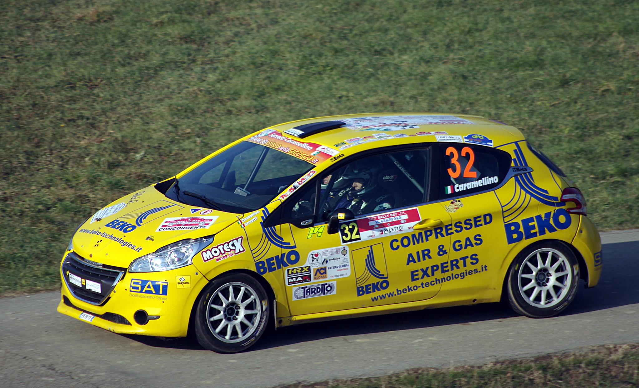 HD Pentax DA 55-300mm F4.0-5.8 ED WR sample photo. Peugeot 208 photography