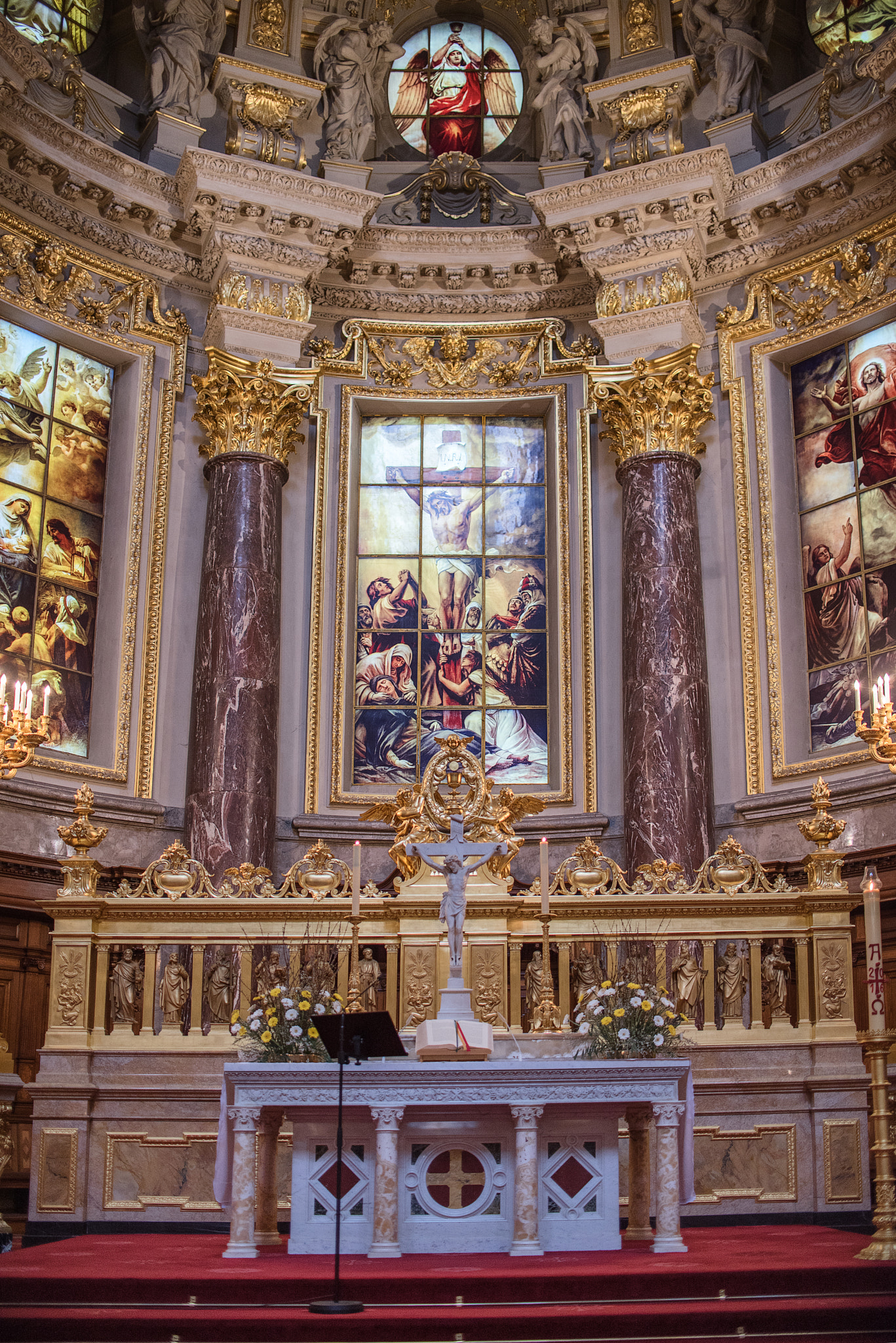 Nikon D750 + Nikon AF-S DX Nikkor 35mm F1.8G sample photo. Berlin dome photography