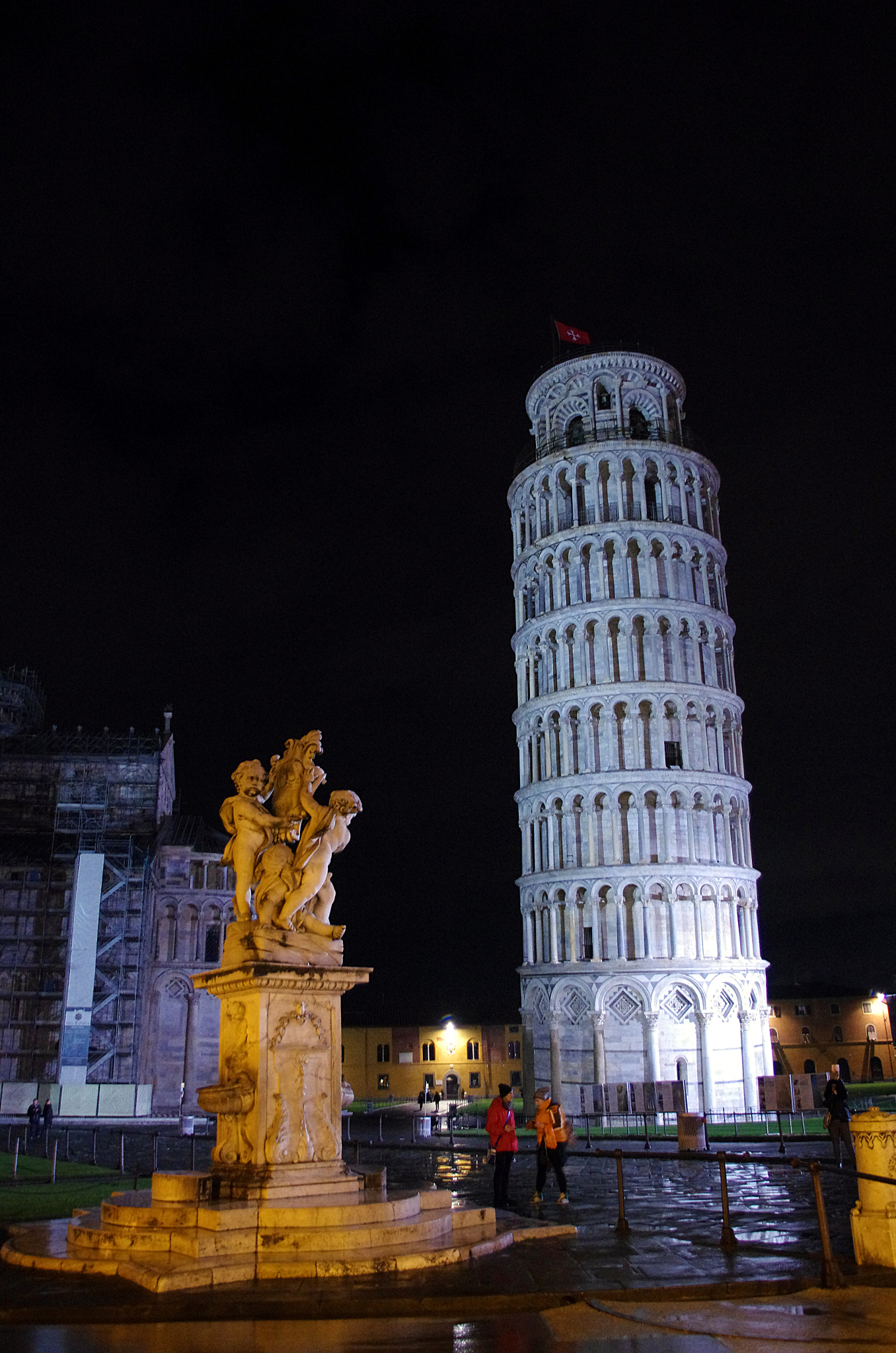 Pentax smc DA 18-55mm F3.5-5.6 AL WR sample photo. Pisa photography