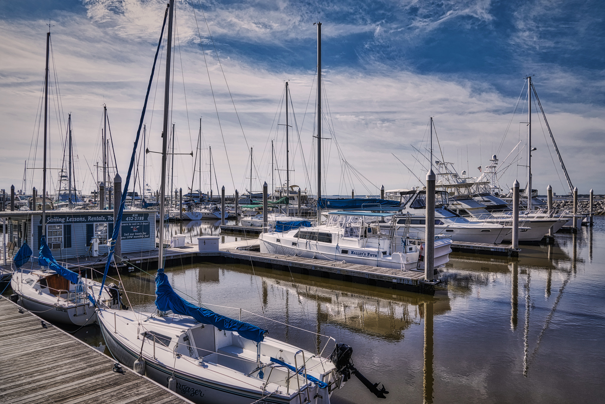 Sony FE 24-240mm F3.5-6.3 OSS sample photo. Boats at the marina photography