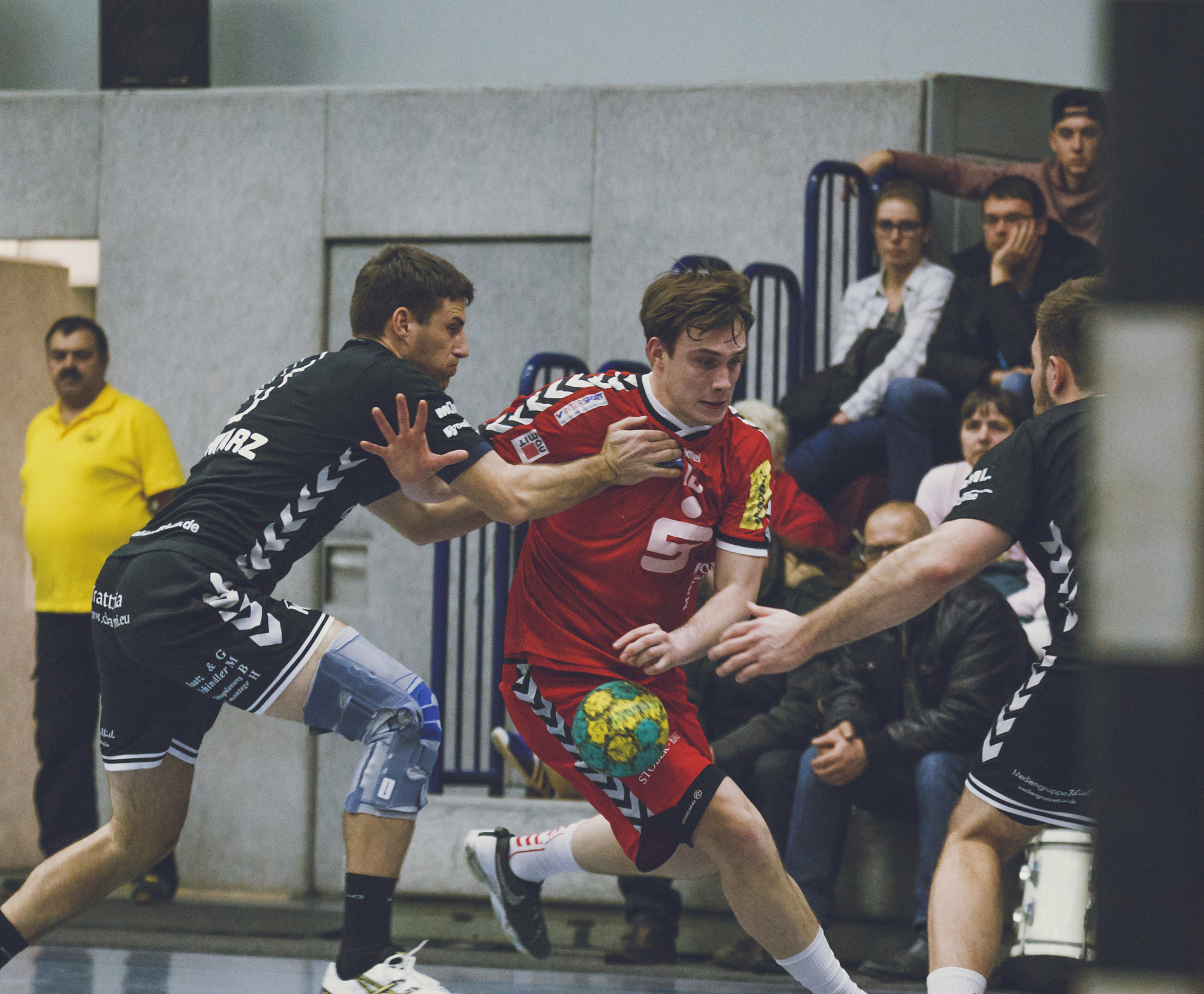 Canon EOS 6D + Sigma 100-300mm f/4 sample photo. Handball#66 photography