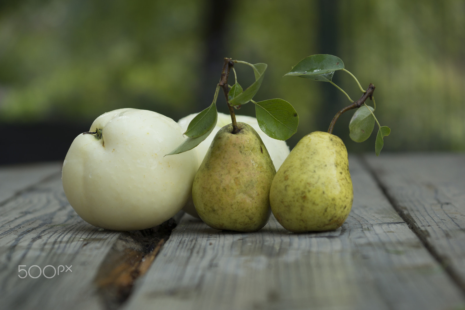 Sony SLT-A77 sample photo. Vitamin still life with apples and pears. photography