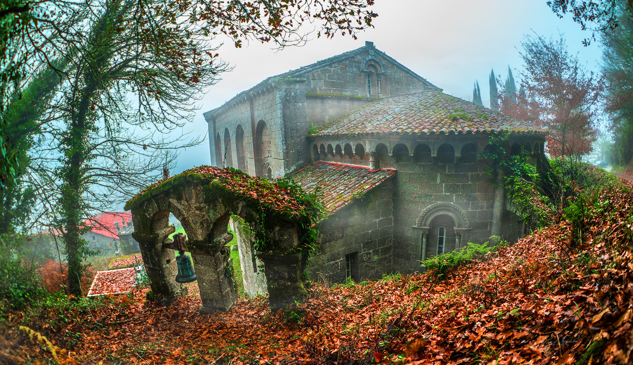 Sony FE 28mm F2 sample photo. Monasterio santo estevo photography