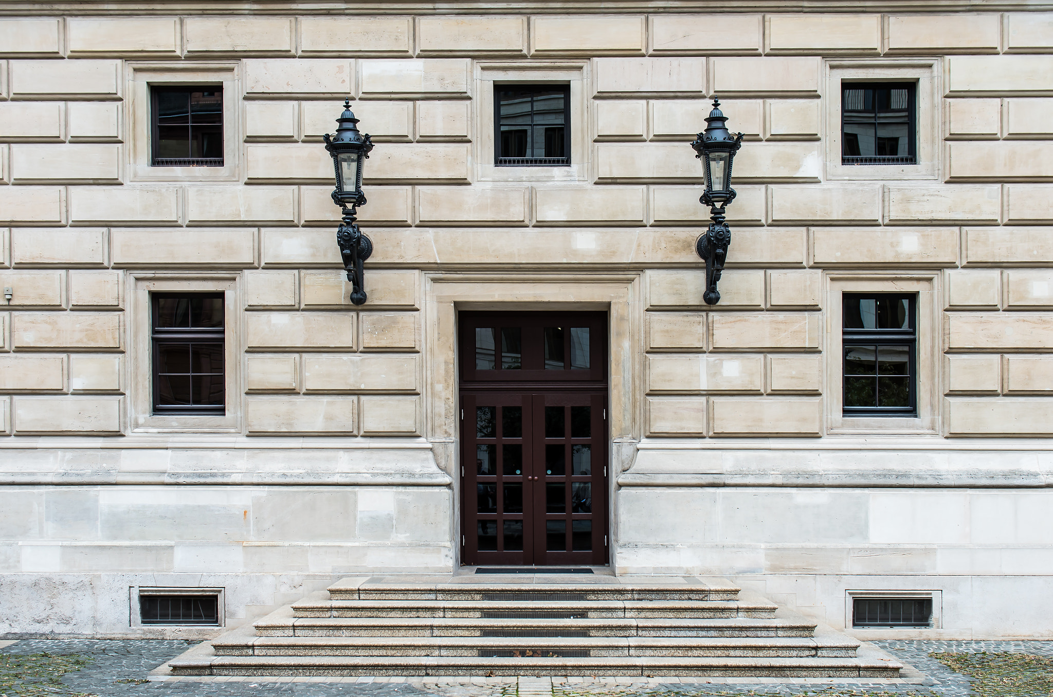 Sigma 70-200mm F2.8 EX DG Macro HSM II sample photo. Stairs and entrance photography