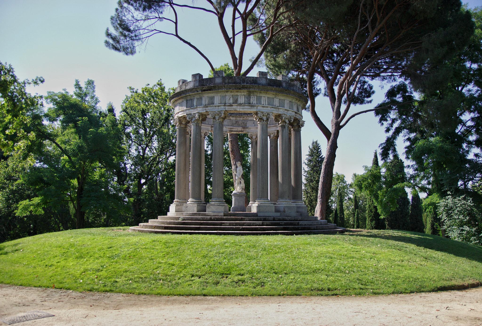 Canon 17-50mm sample photo. Parque de el capricho en madrid photography