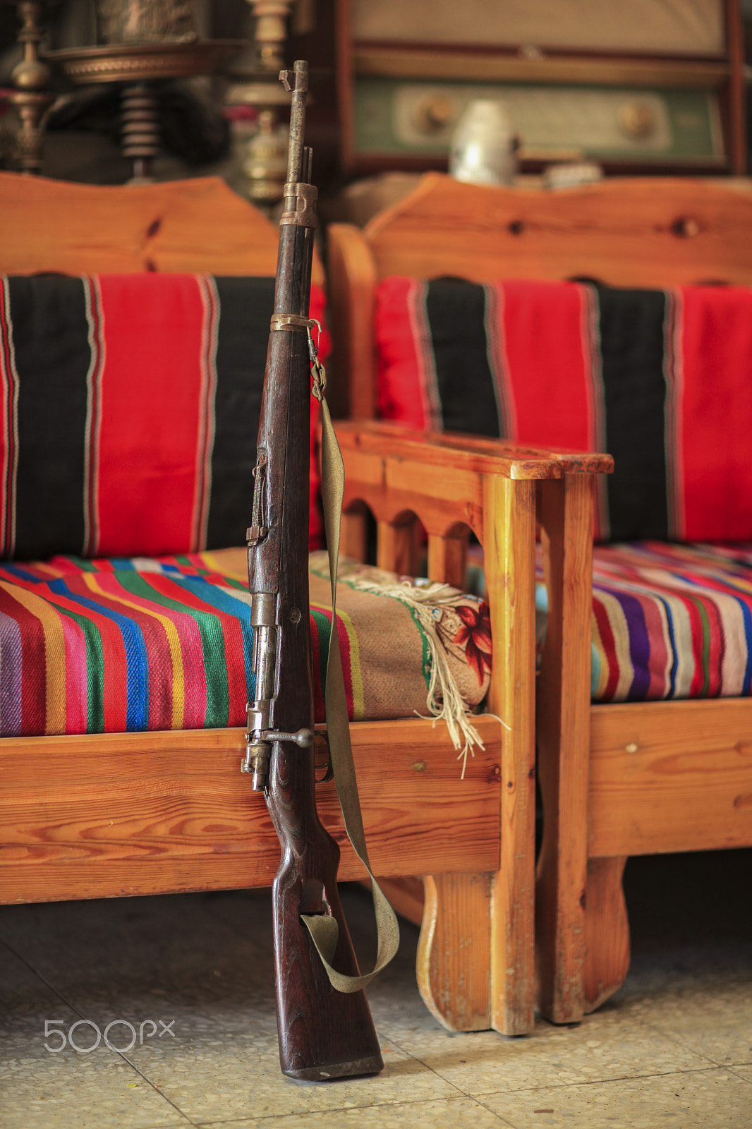 Canon EF 85mm F1.2 sample photo. Old gun photography