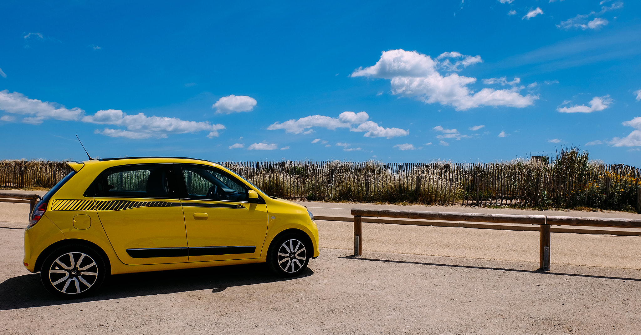 Fujifilm X-A1 sample photo. Chasing the mediterranean photography