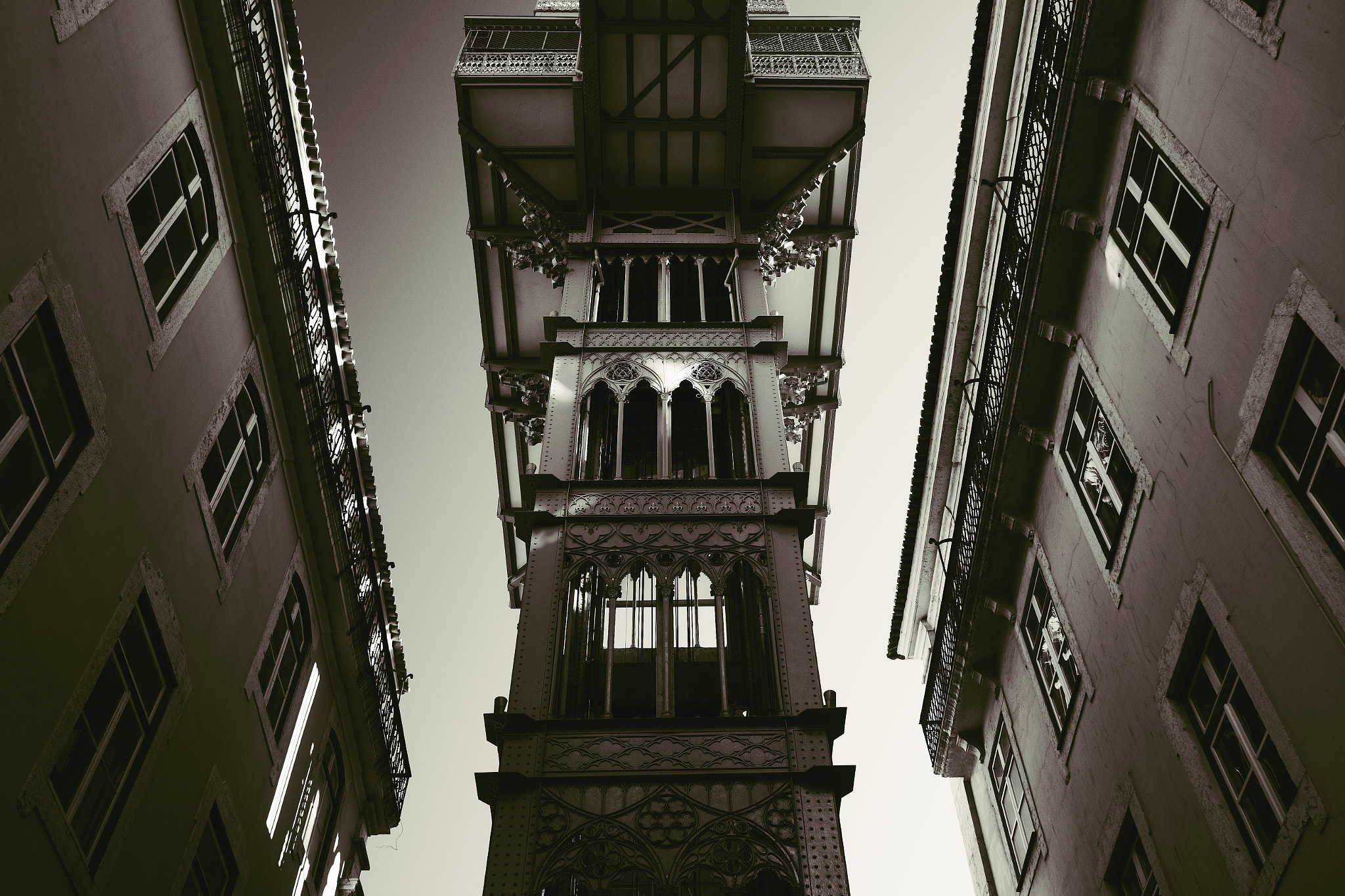 Sony FE 28mm F2 sample photo. The dark elevator photography