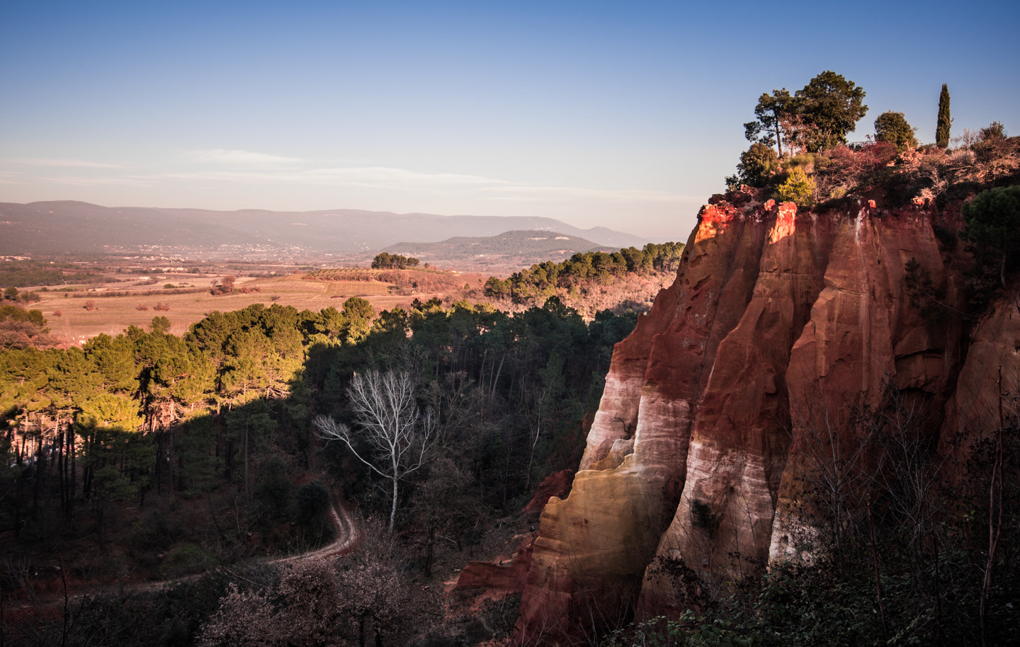 Sigma 10-20mm F4-5.6 EX DC HSM sample photo. Le pays de l'ocre photography