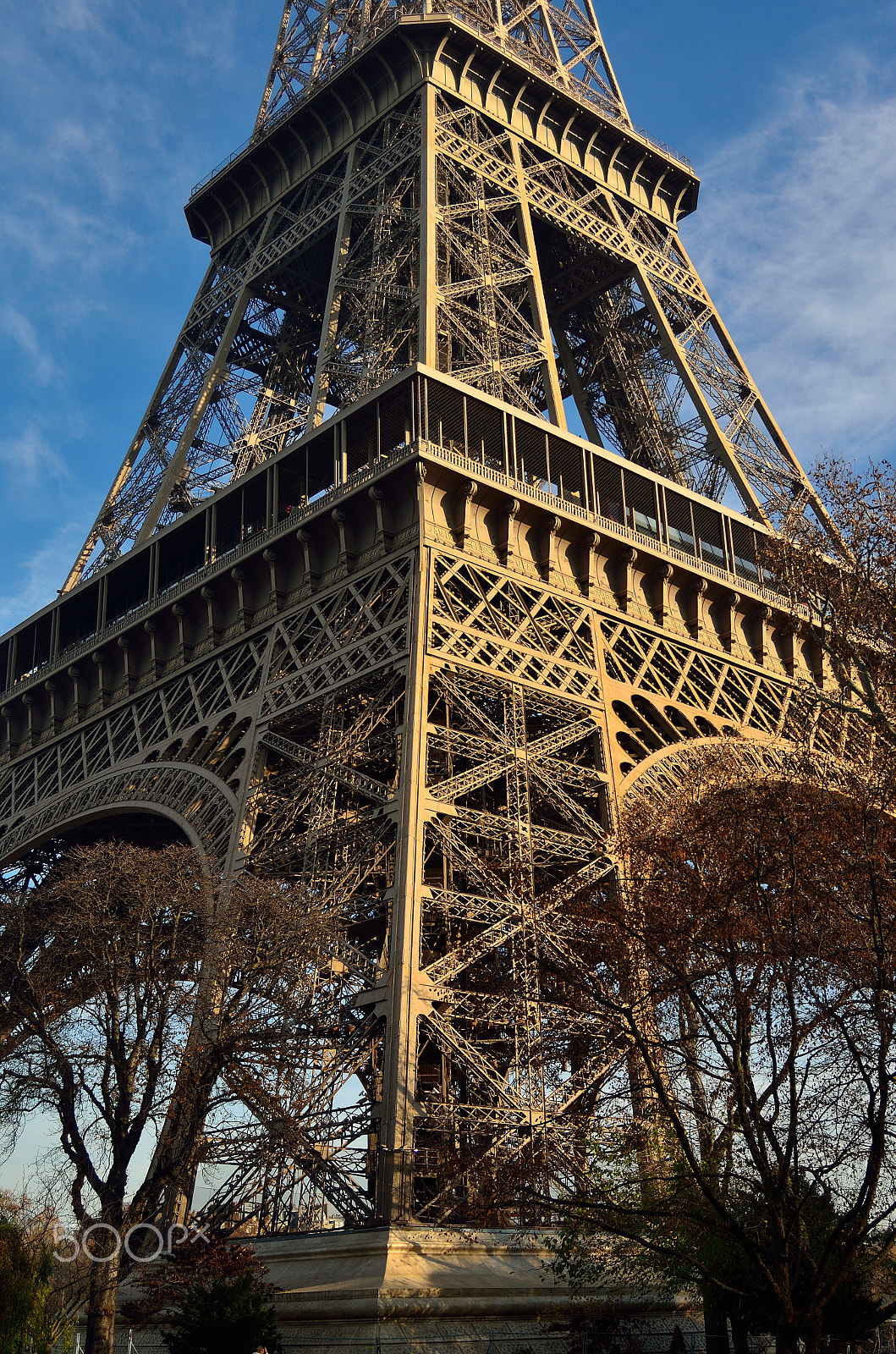 AF Zoom-Nikkor 28-80mm f/3.5-5.6D sample photo. Eiffel tower photography