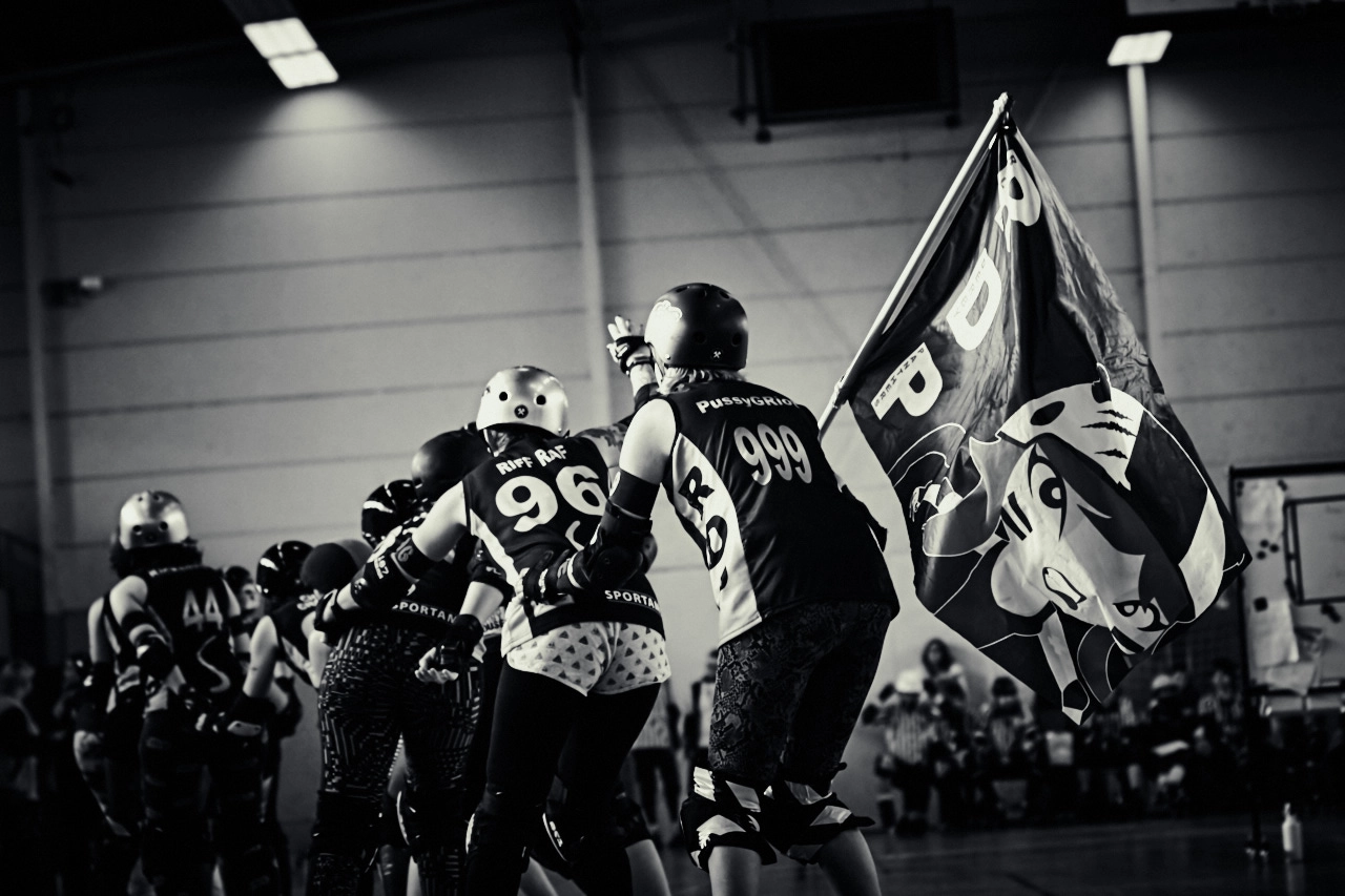 Canon EF 70-200mm F2.8L IS USM sample photo. Roller derby photography