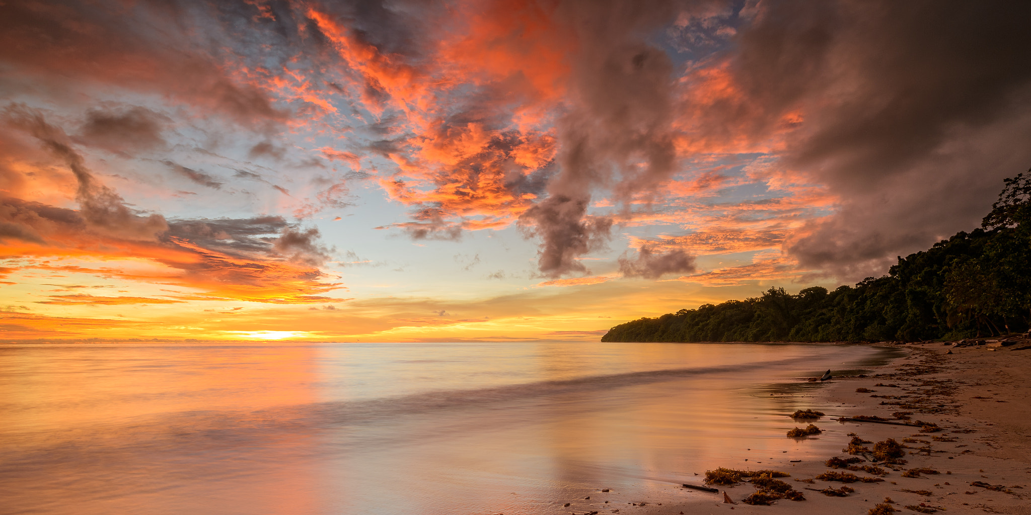 Nikon AF-S Nikkor 18-35mm F3.5-4.5G ED sample photo. Pulau tiga photography