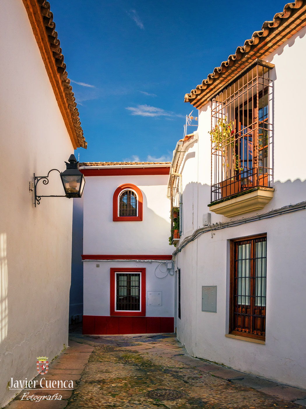 Panasonic Lumix DMC-G6 sample photo. Calle alta de santa ana photography
