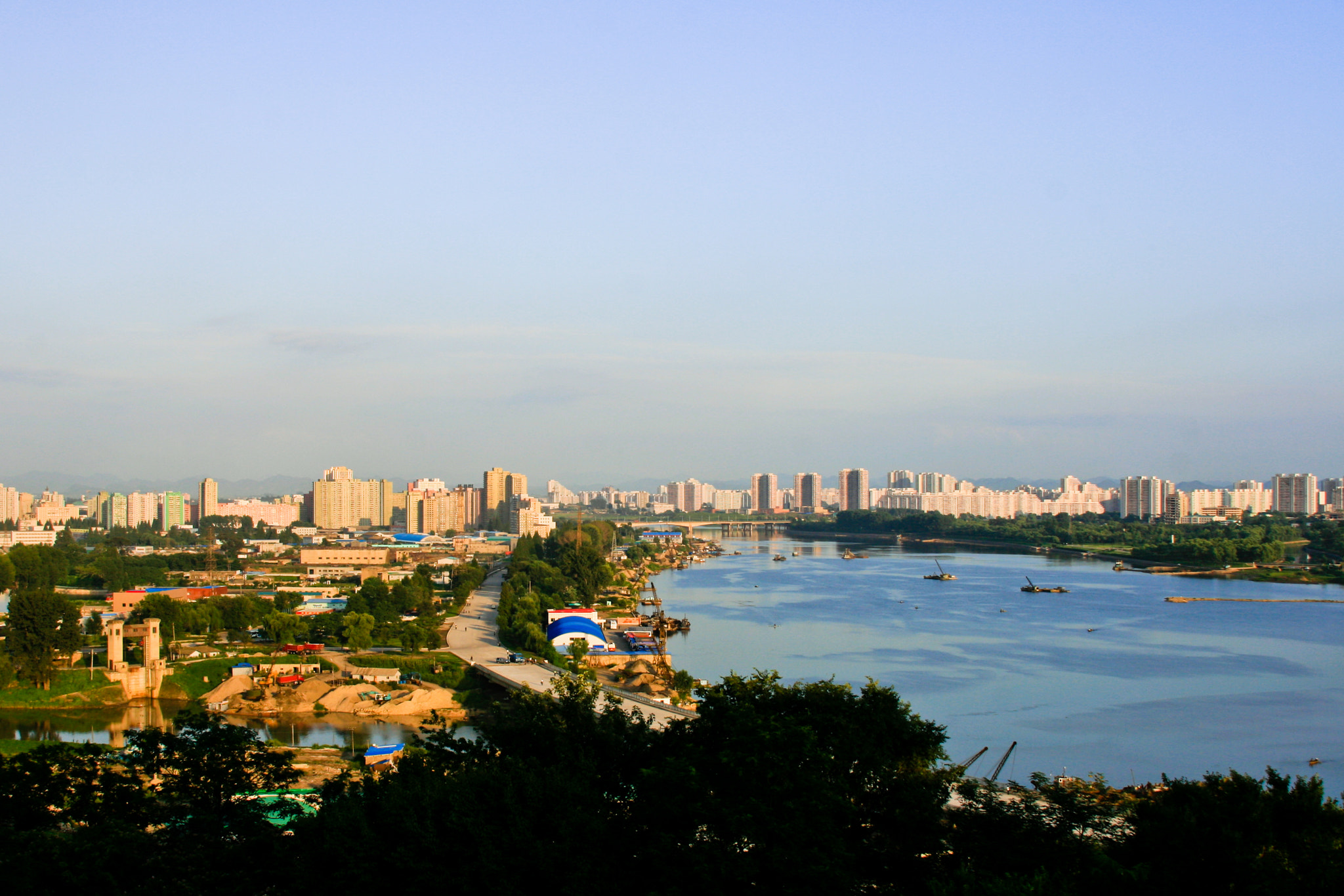 Canon EF 28-135mm F3.5-5.6 IS USM sample photo. City view photography