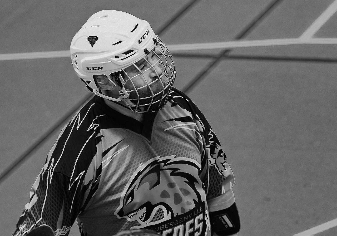 Canon EF 70-200mm F2.8L IS USM sample photo. Roller hockey portrait photography