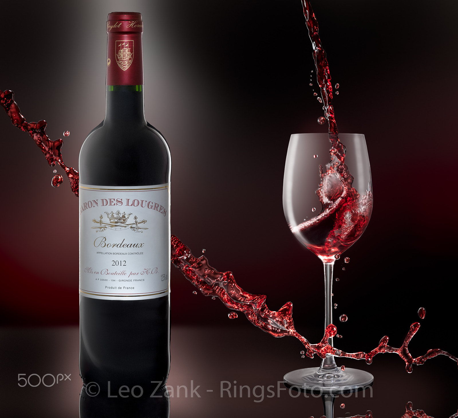 Fujifilm X-E2 + Fujifilm XF 60mm F2.4 R Macro sample photo. Wine splash photography