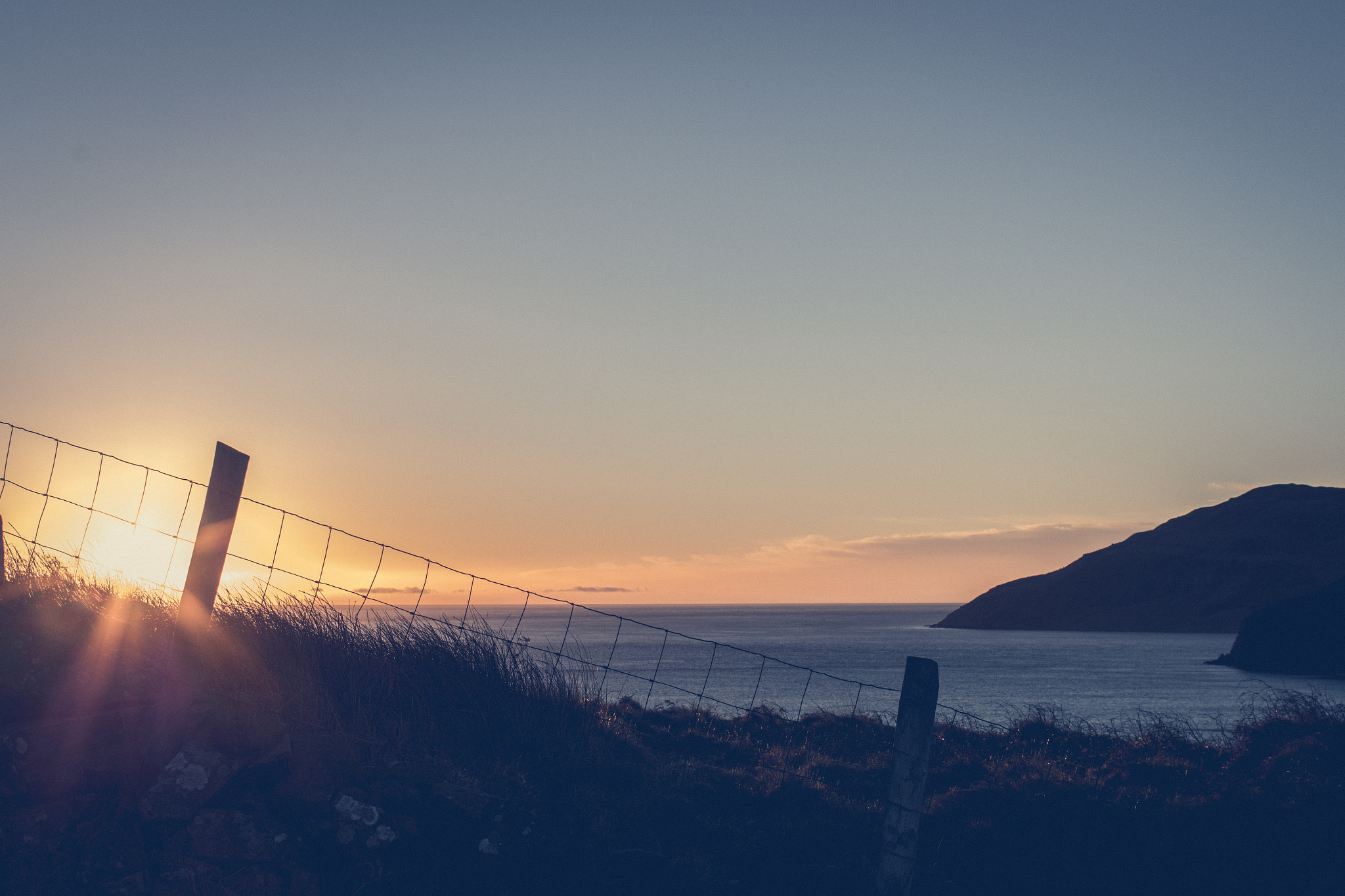 Pentax K-S2 + Pentax smc DA 35mm F2.4 AL sample photo. Sunrise at torr head photography