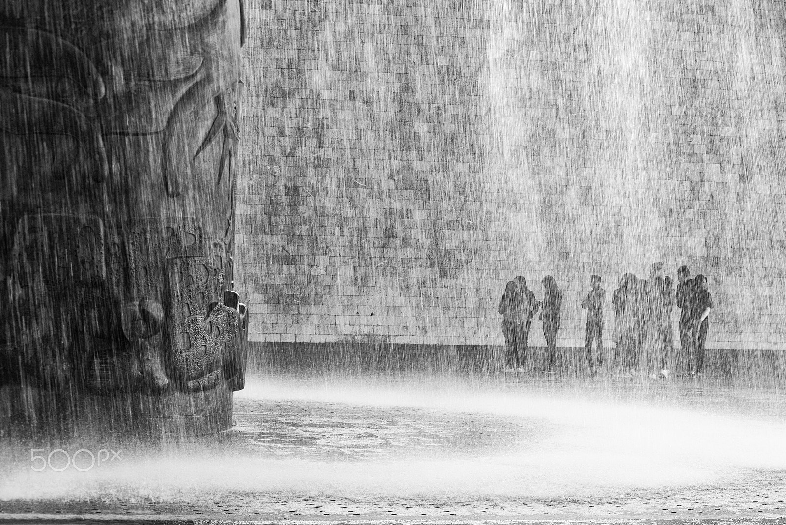 Canon EF-S 55-250mm F4-5.6 IS sample photo. People and water photography