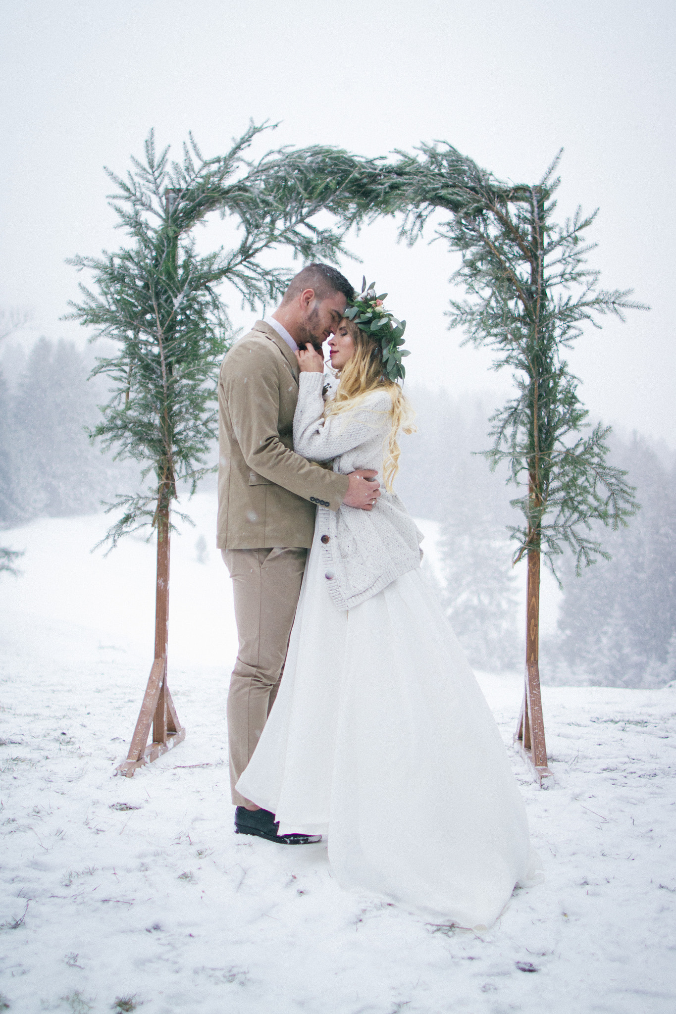 Canon EOS 7D + Canon EF 24mm F1.4L II USM sample photo. Winter wedding photography