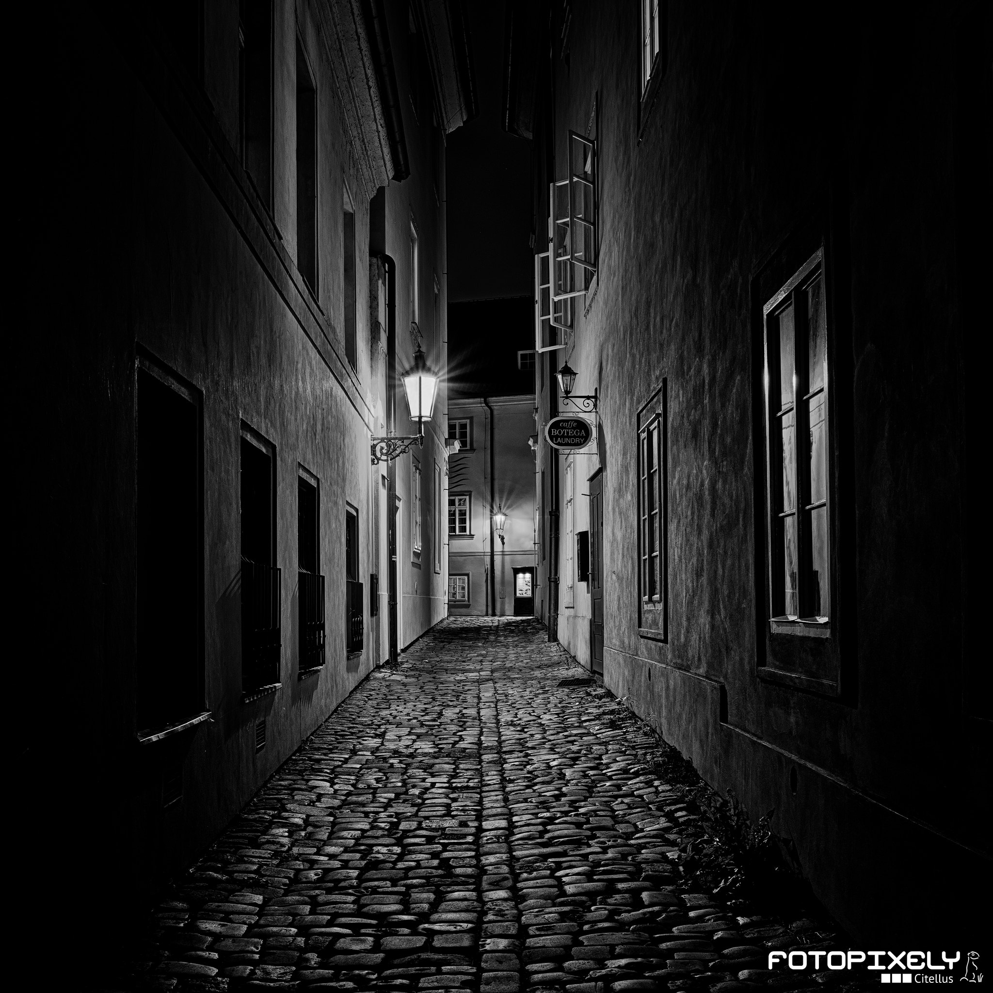 Sigma 24-70mm F2.8 EX DG HSM sample photo. Pražské uličky / prague streets photography