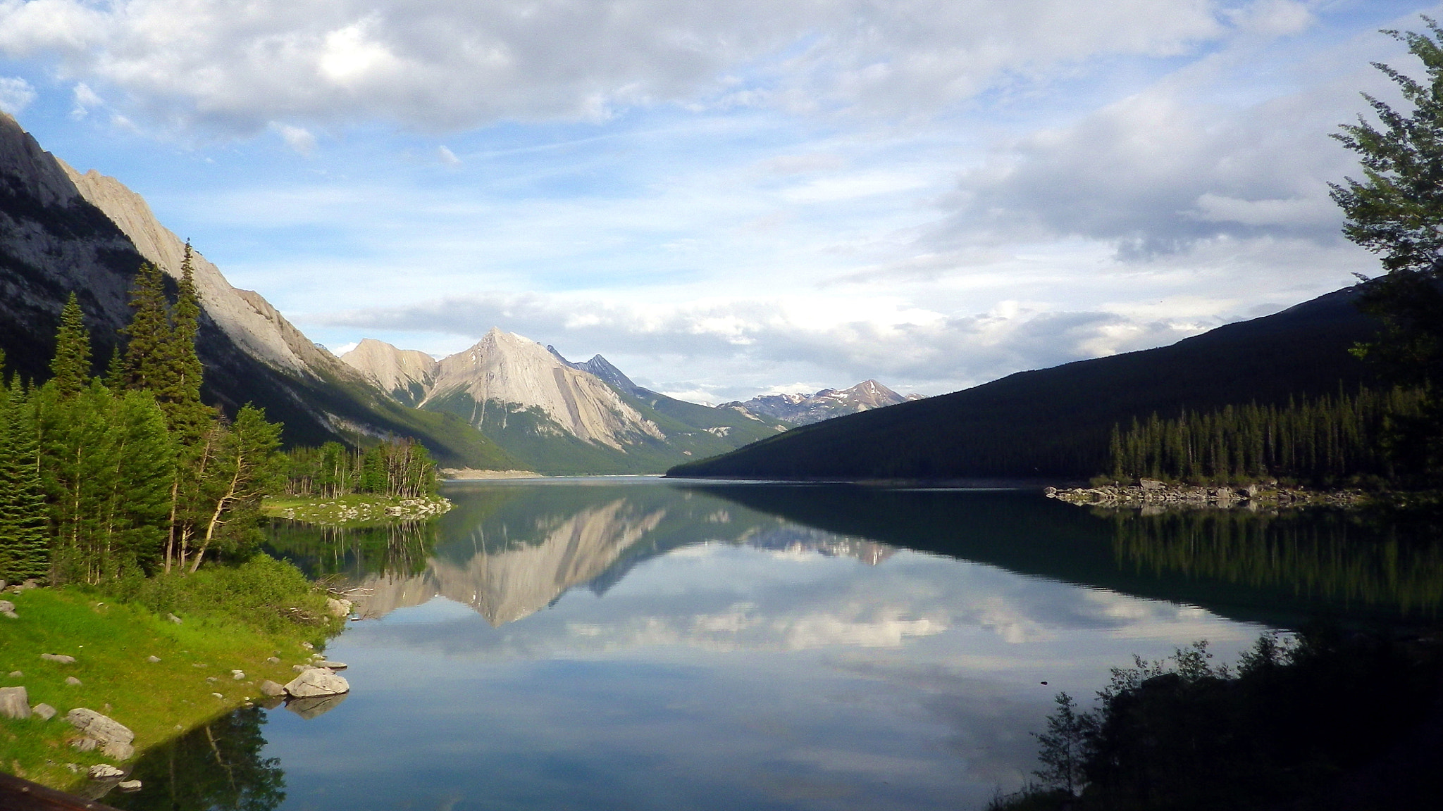 Pentax Optio WG-1 sample photo. Medicine lake photography