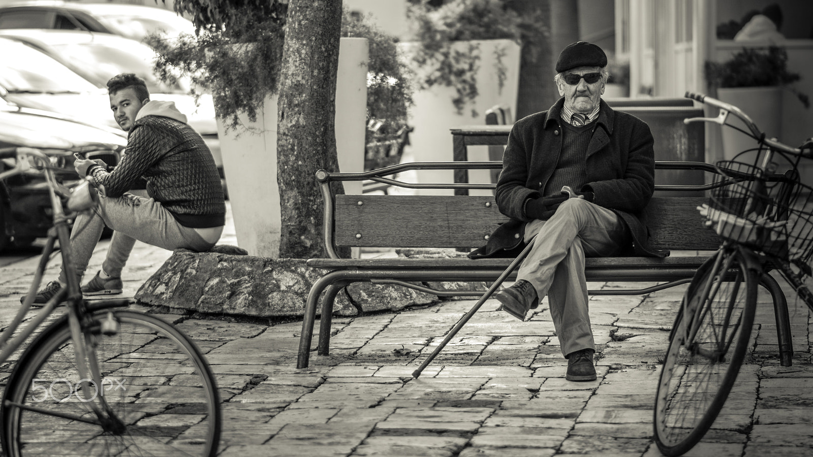 Nikon D5200 + Nikon AF-S Nikkor 85mm F1.8G sample photo. Elegant grandfather photography