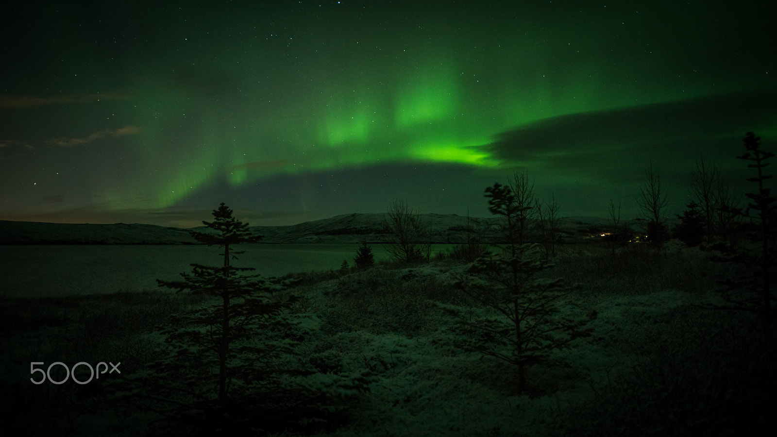 Nikon D810 + Sigma 24mm F2.8 Super Wide II Macro sample photo. Northern lights, iceland photography