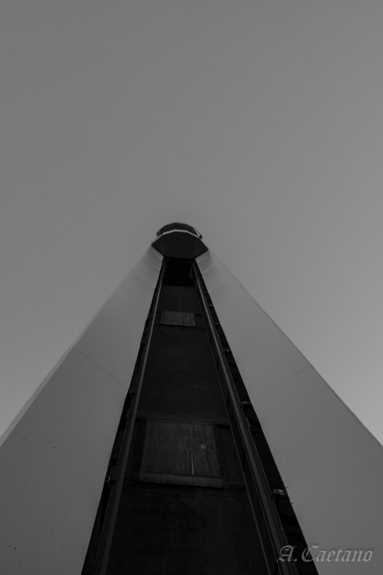 Sony SLT-A65 (SLT-A65V) + 24-70mm F2.8 sample photo. Look to the sky photography