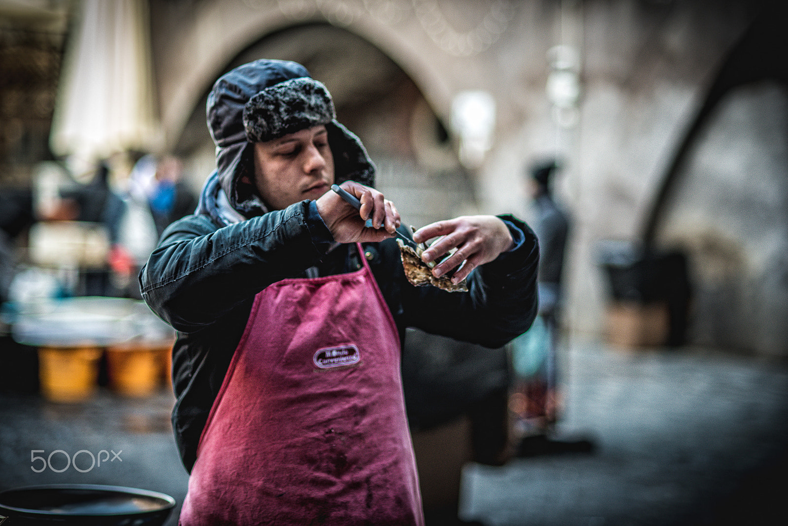 Nikon AF Nikkor 85mm F1.8D sample photo. Street shot the fish market photography
