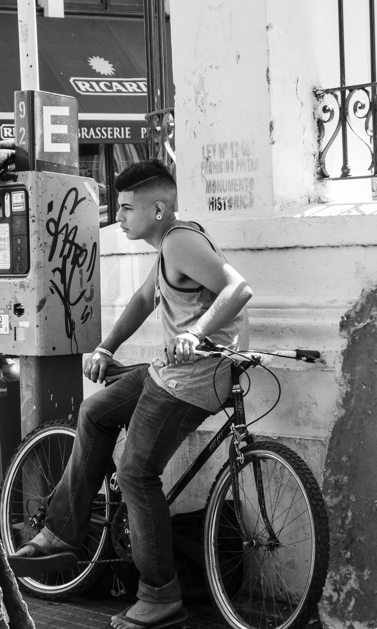 24-200mm F2.8 sample photo. Y mi futuro, donde esta ? photography