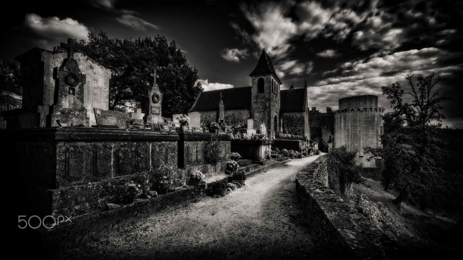 Sigma AF 10-20mm F4-5.6 EX DC sample photo. Cimetière photography