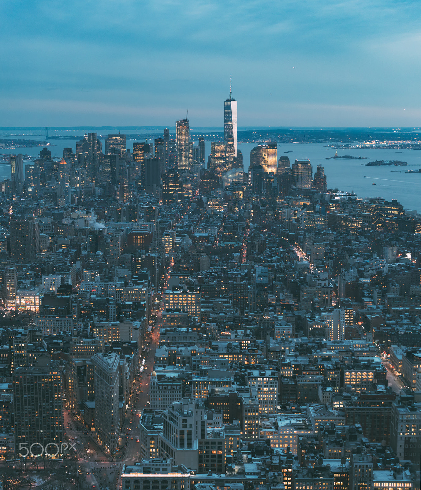 Pentax K-1 + Pentax D FA* 70-200mm F2.8ED DC AW sample photo. The city that never sleeps photography