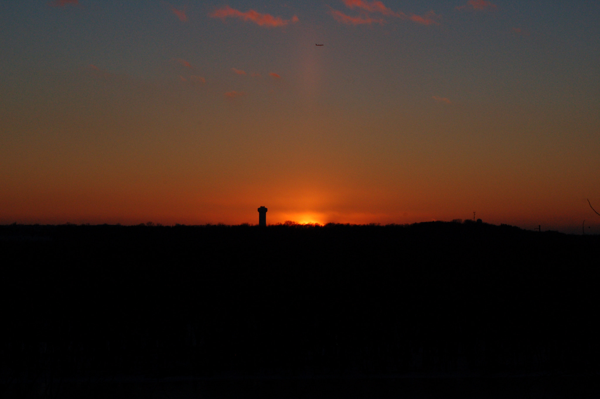AF Zoom-Nikkor 35-70mm f/3.3-4.5 sample photo. Building sunset photography