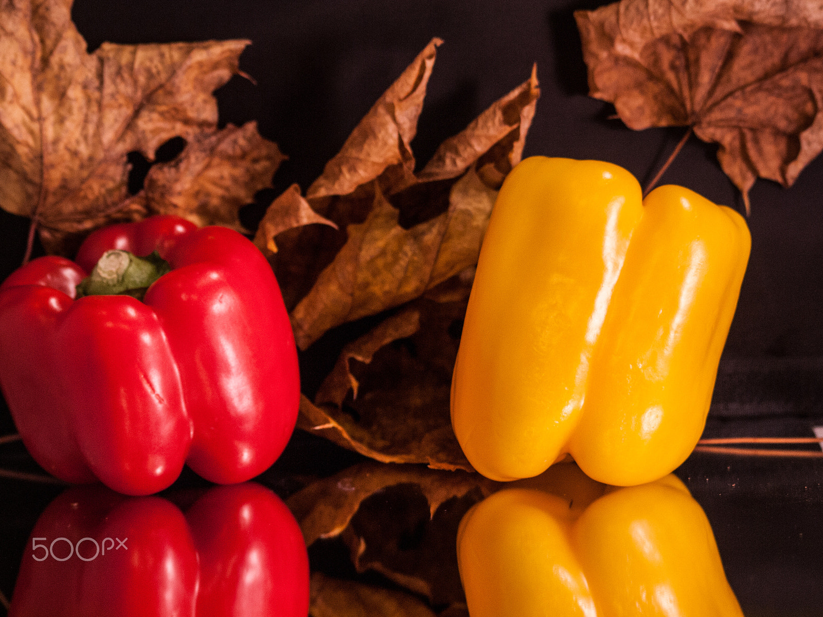 Olympus Zuiko Digital ED 70-300mm F4.0-5.6 sample photo. Dueling peppers photography