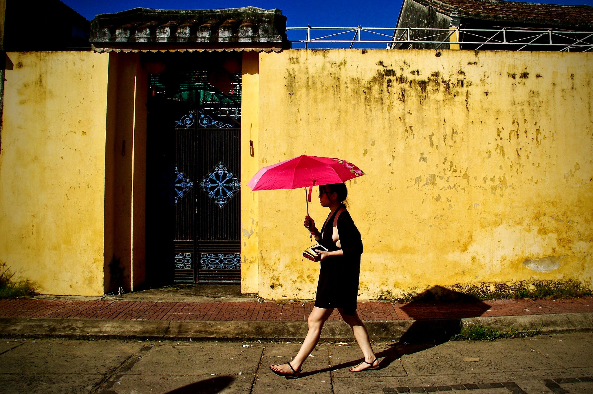 Pentax K10D + Tamron AF 18-200mm F3.5-6.3 XR Di II LD Aspherical (IF) Macro sample photo. My photo walk vietnam photography