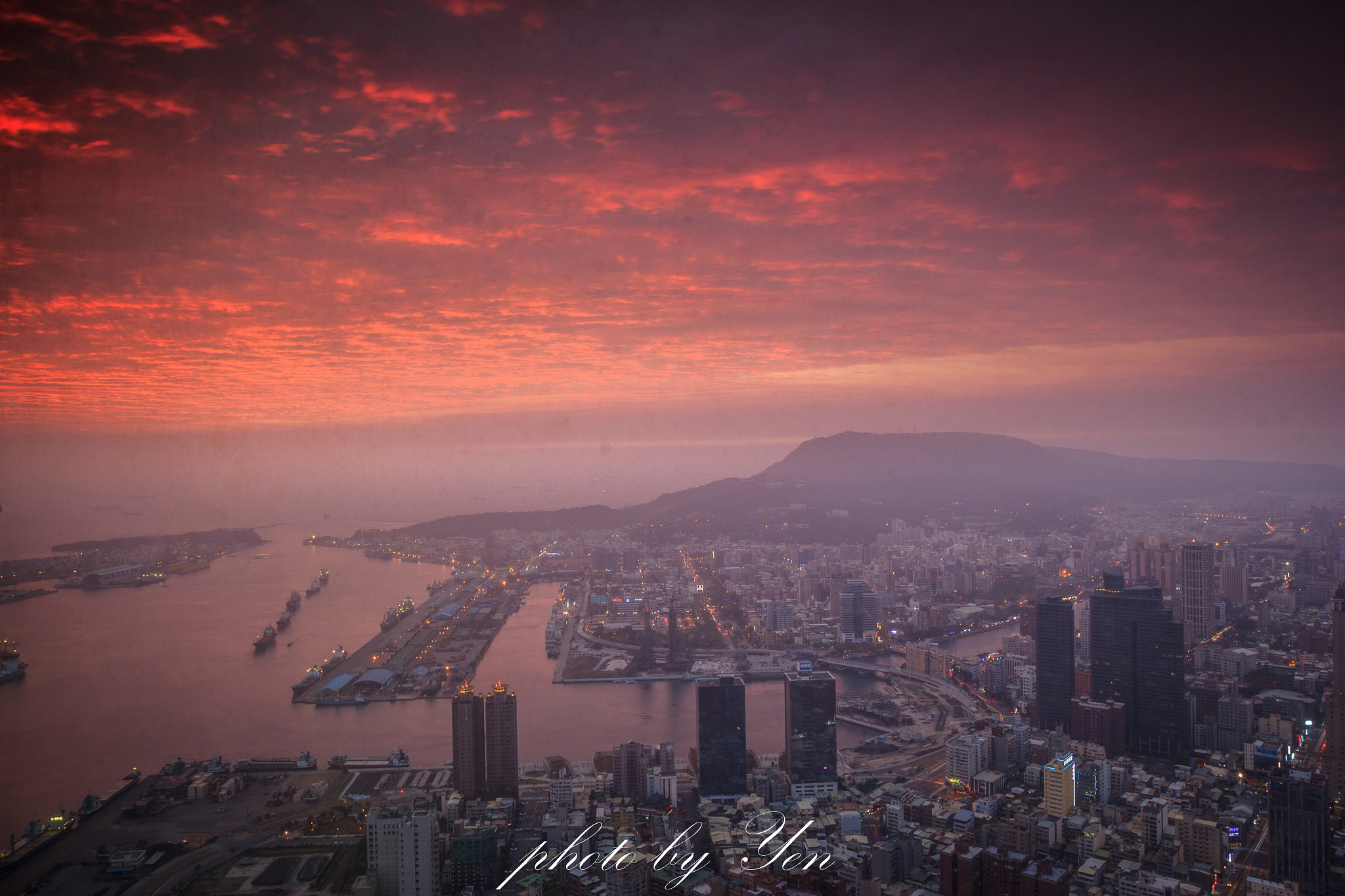 Canon EF 16-35mm F2.8L II USM sample photo. 不期而遇 photography