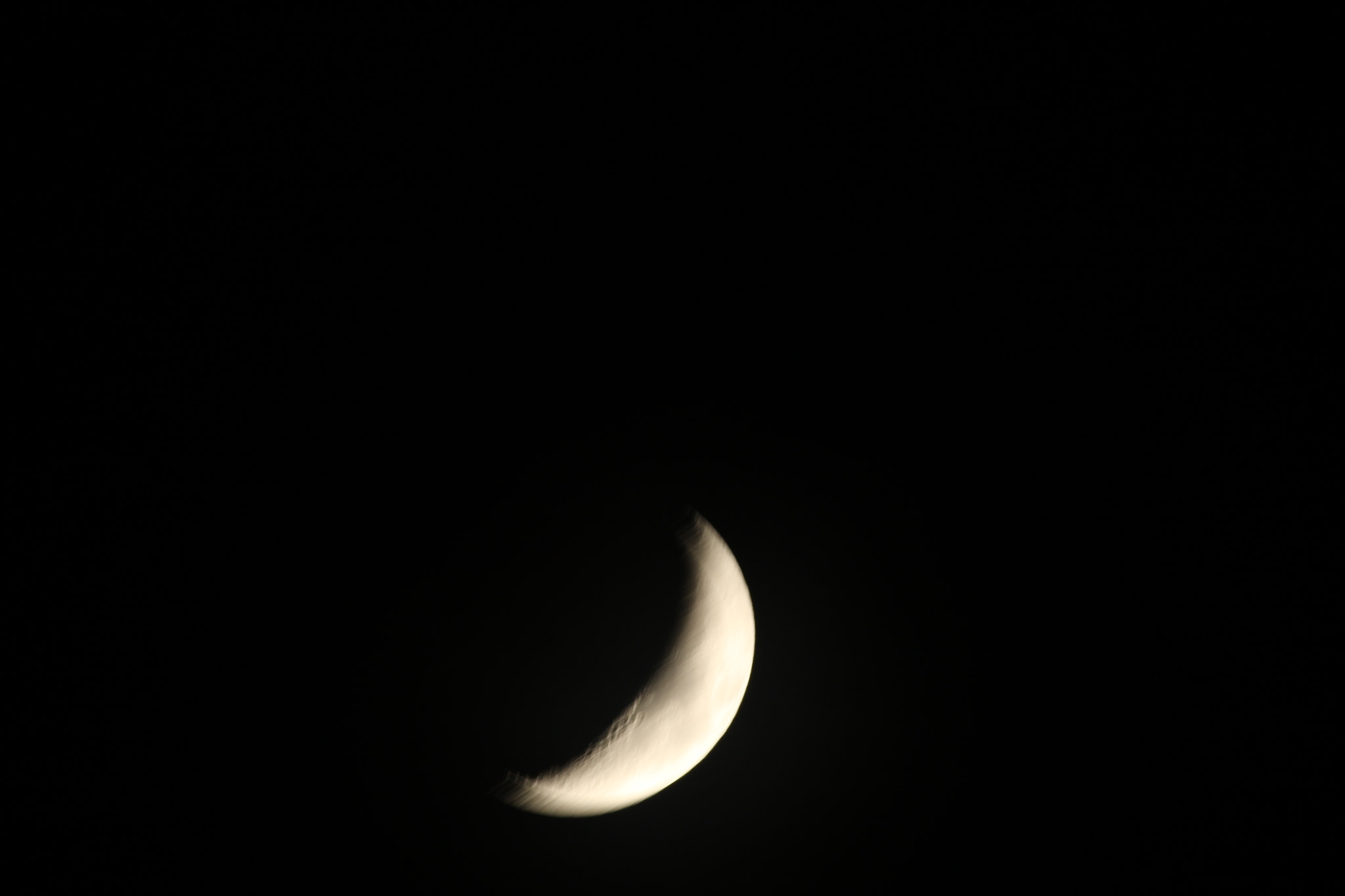 Canon EOS 1200D (EOS Rebel T5 / EOS Kiss X70 / EOS Hi) sample photo. Quarter of the moon. photography
