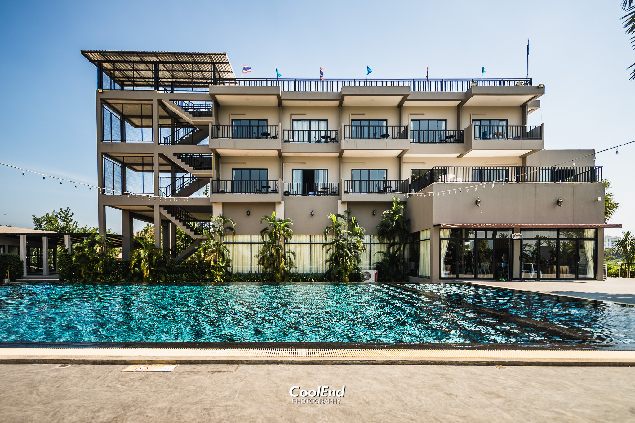 Nikon AF-S Nikkor 14-24mm F2.8G ED sample photo. Pool and the resort photography